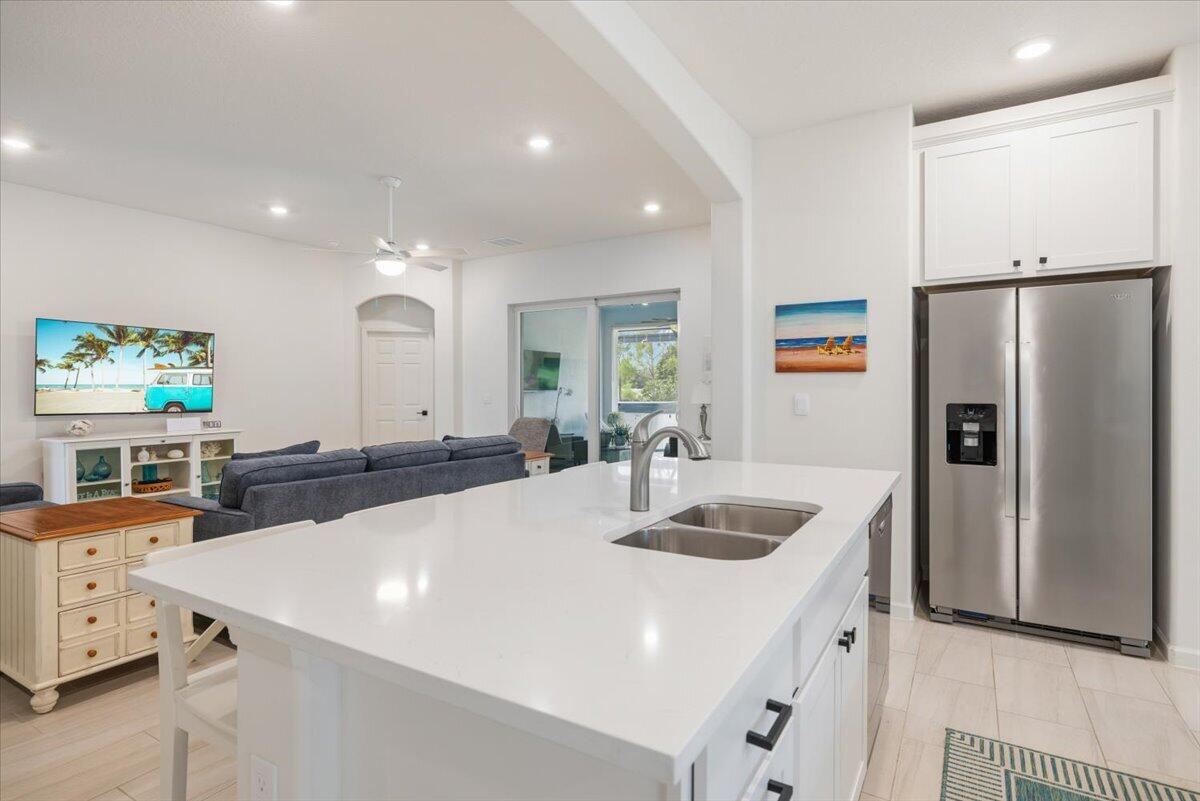 31 52nd Square Property Photo 10