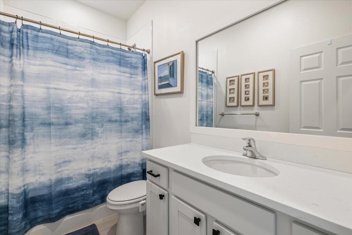 31 52nd Square Property Photo 29
