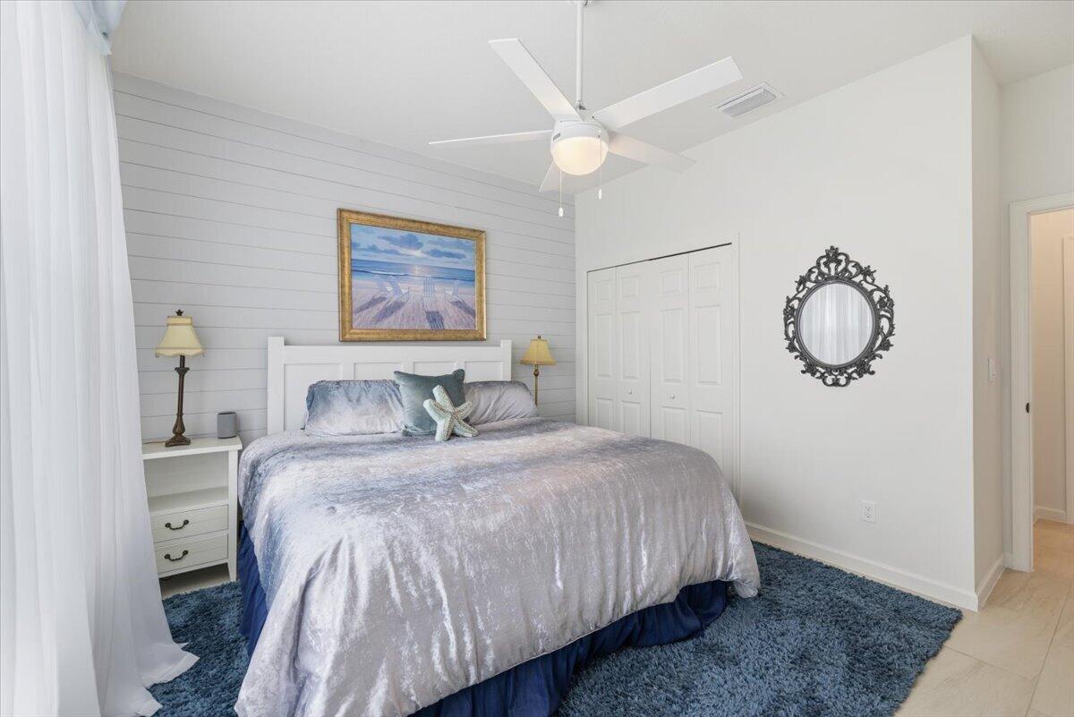 31 52nd Square Property Photo 31