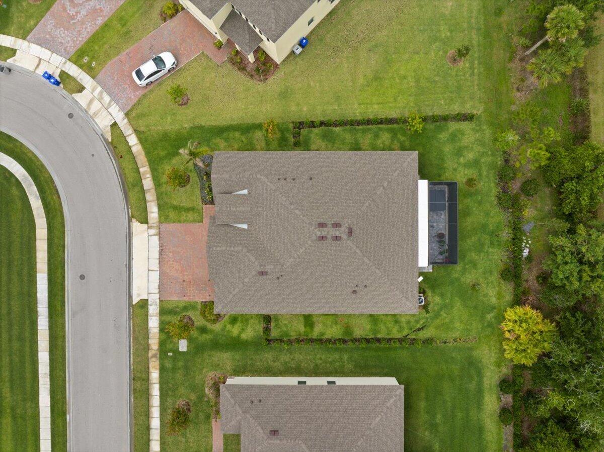 31 52nd Square Property Photo 39