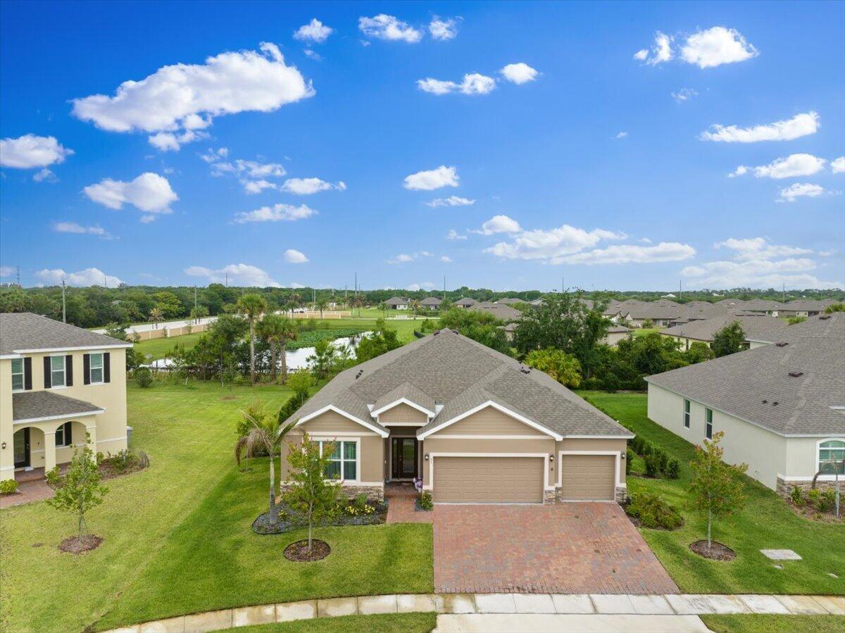 31 52nd Square Property Photo 49