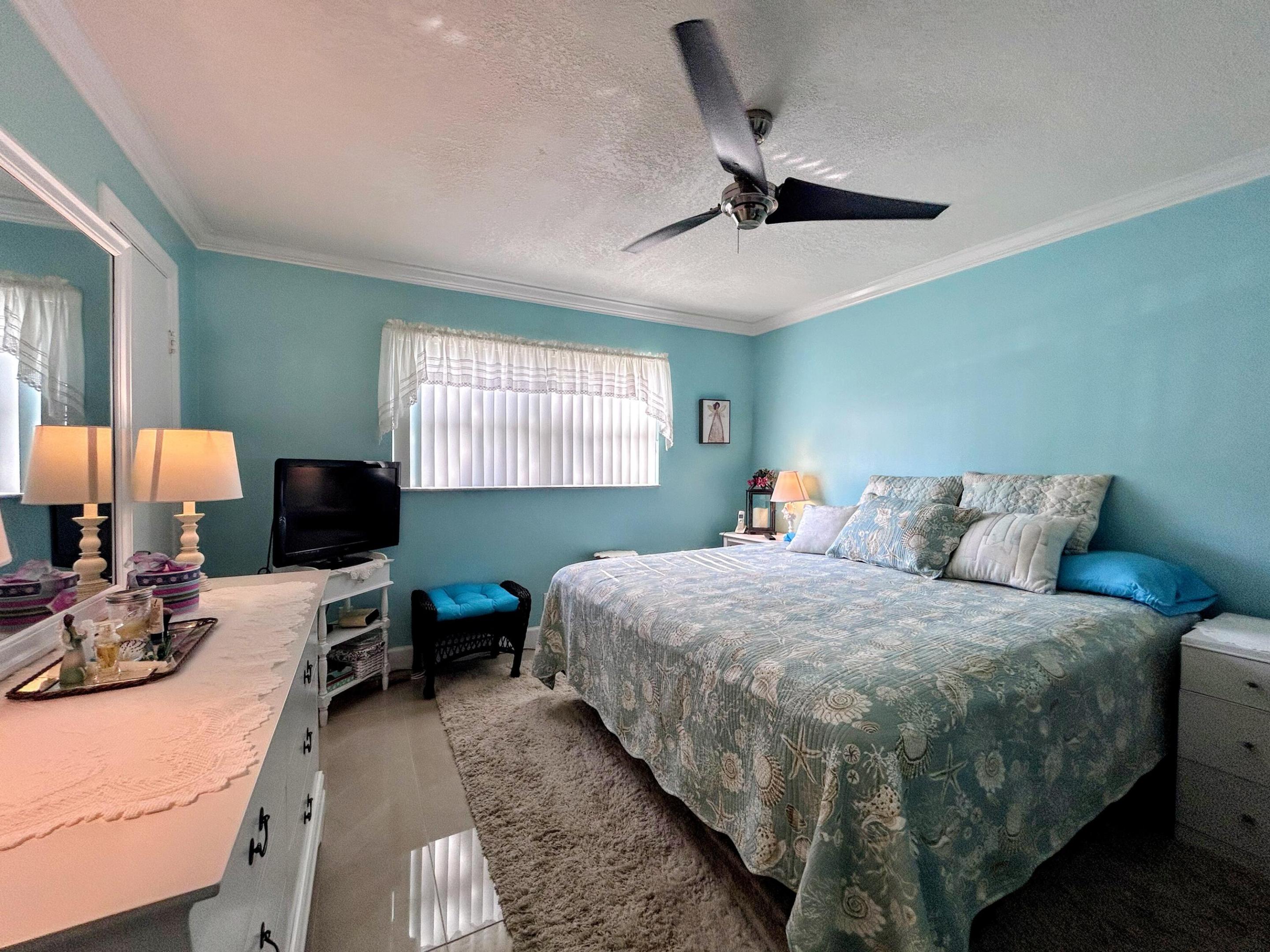 638 Snug Harbor Drive E6 Property Photo 19