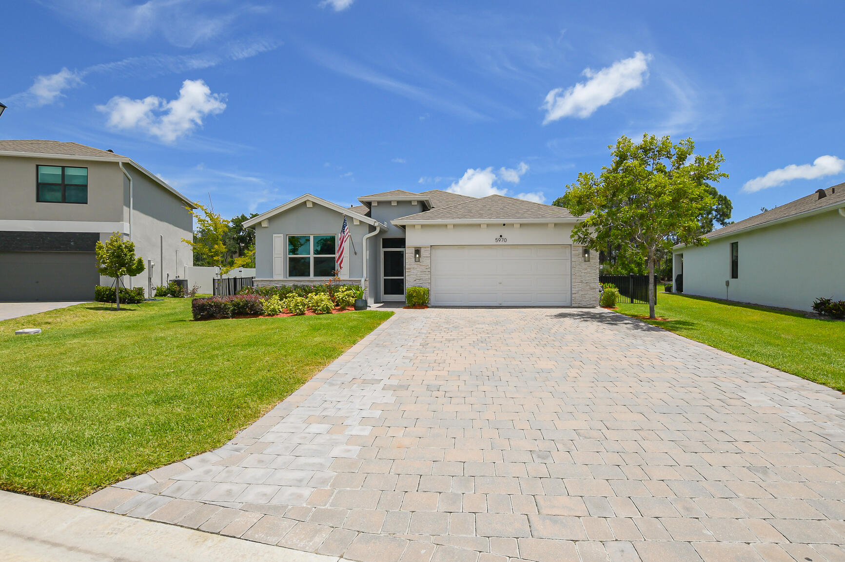 5970 Se Skyblue Circle Property Photo 2