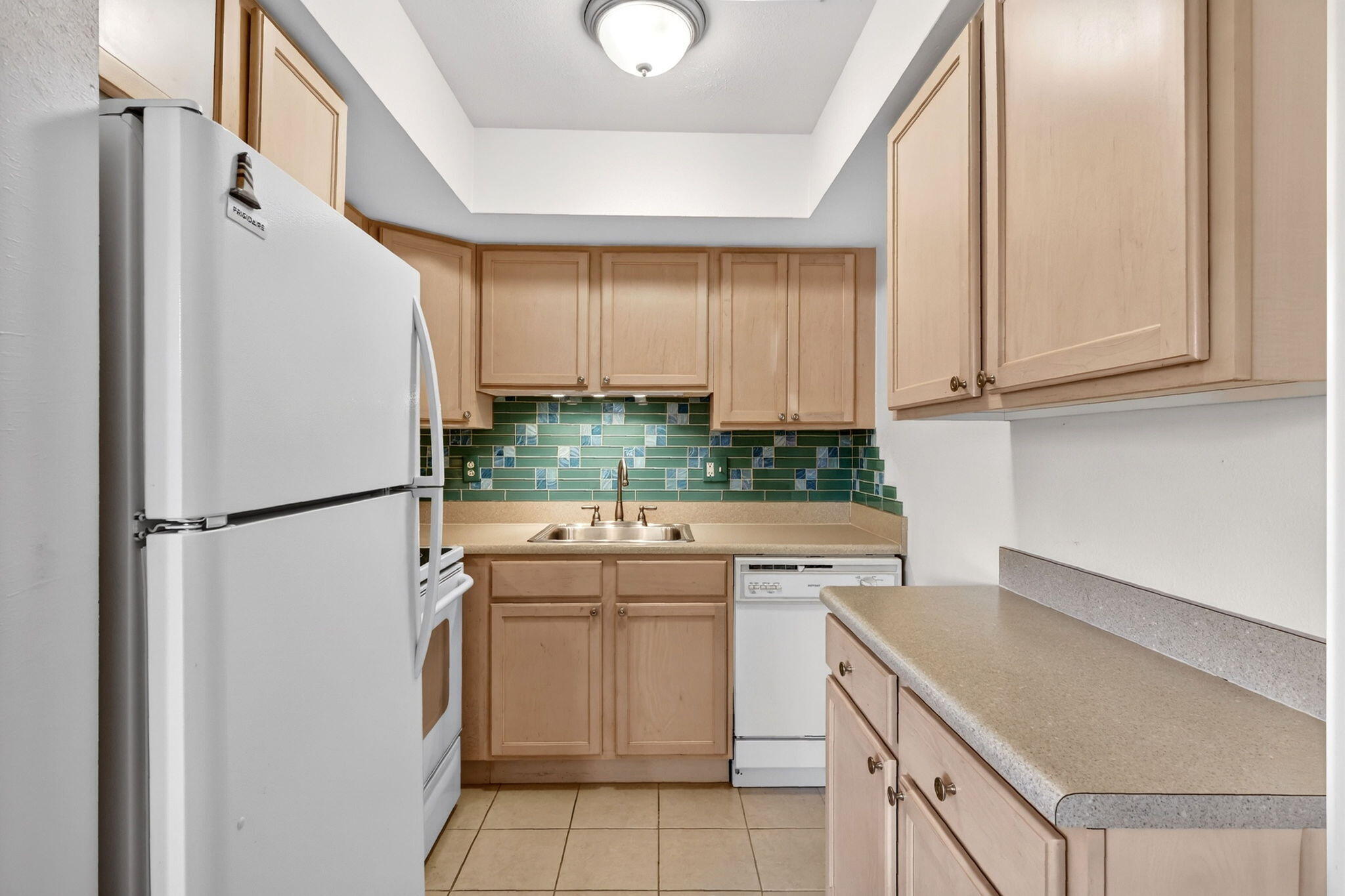 2929 Se Ocean Boulevard M4 Property Photo 11