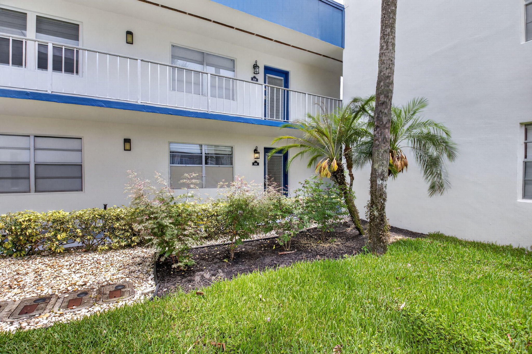 502 Normandy K Property Photo 6