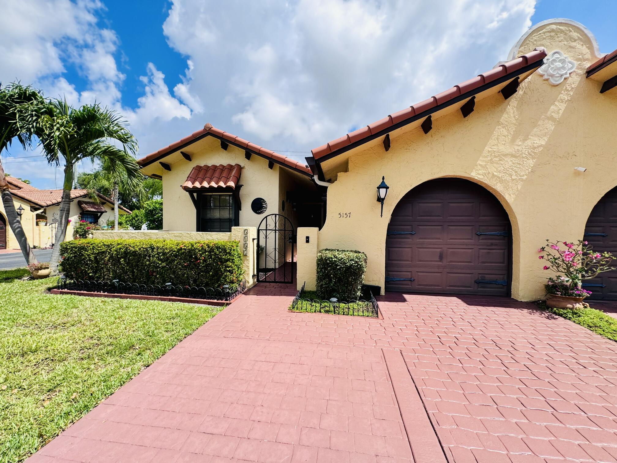 5157 Magellan Way E Property Photo 3