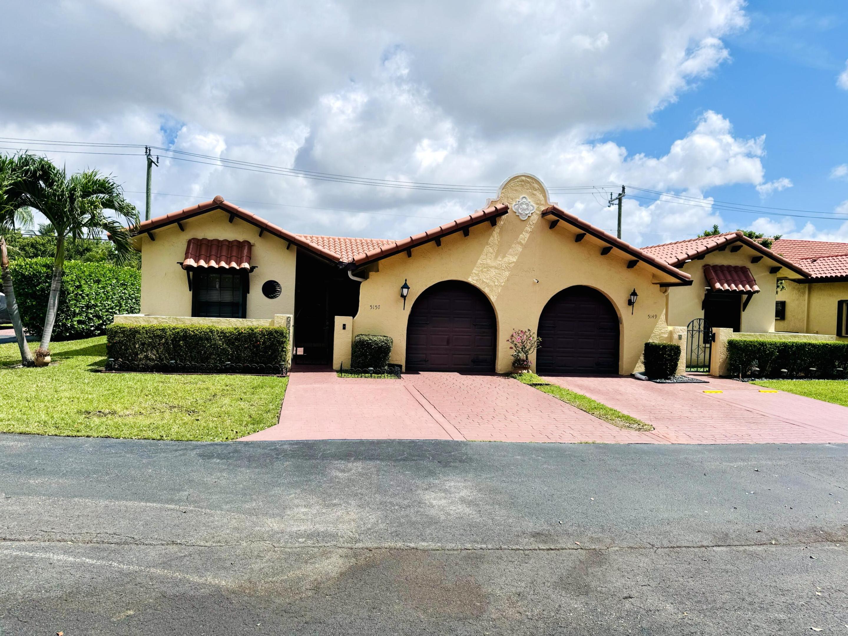 5157 Magellan Way E Property Photo 4