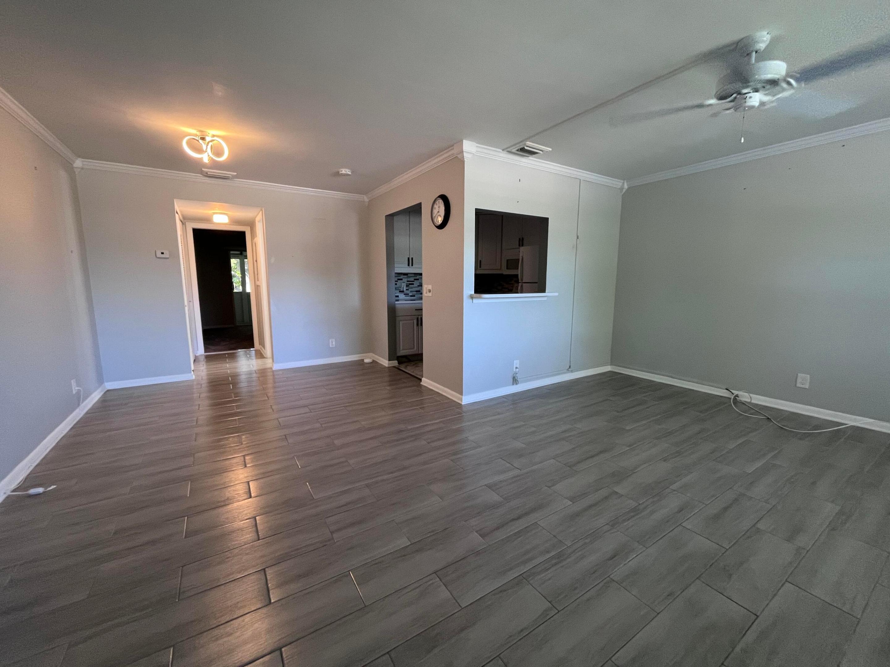 49 Cambridge B Property Photo 1