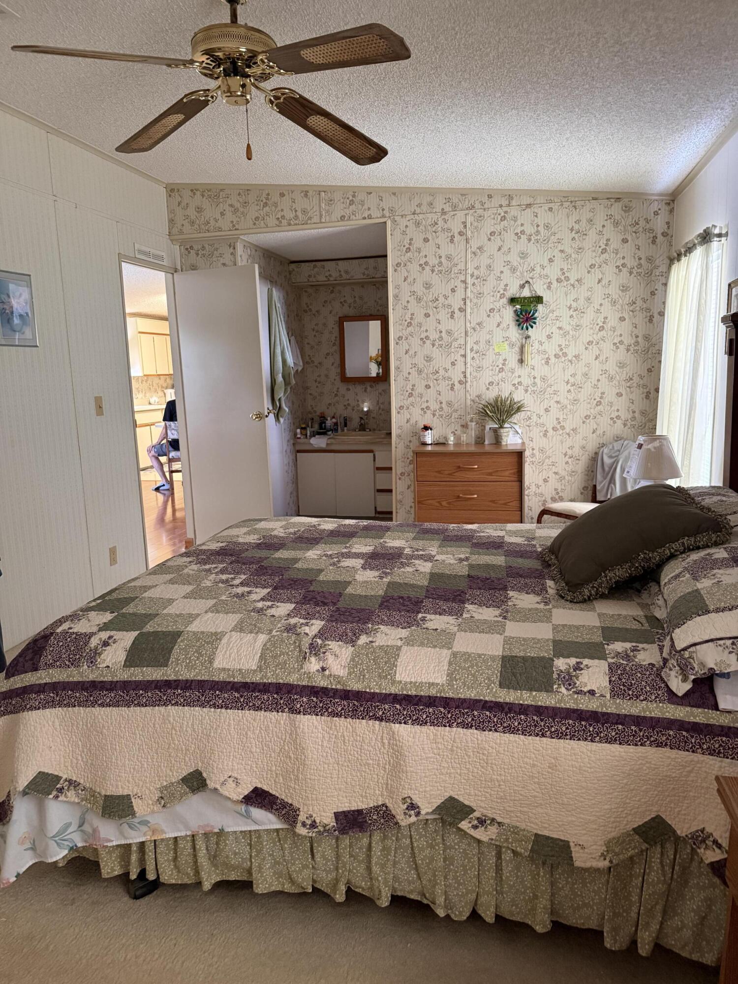 47 Flores Del Norte Property Photo 13