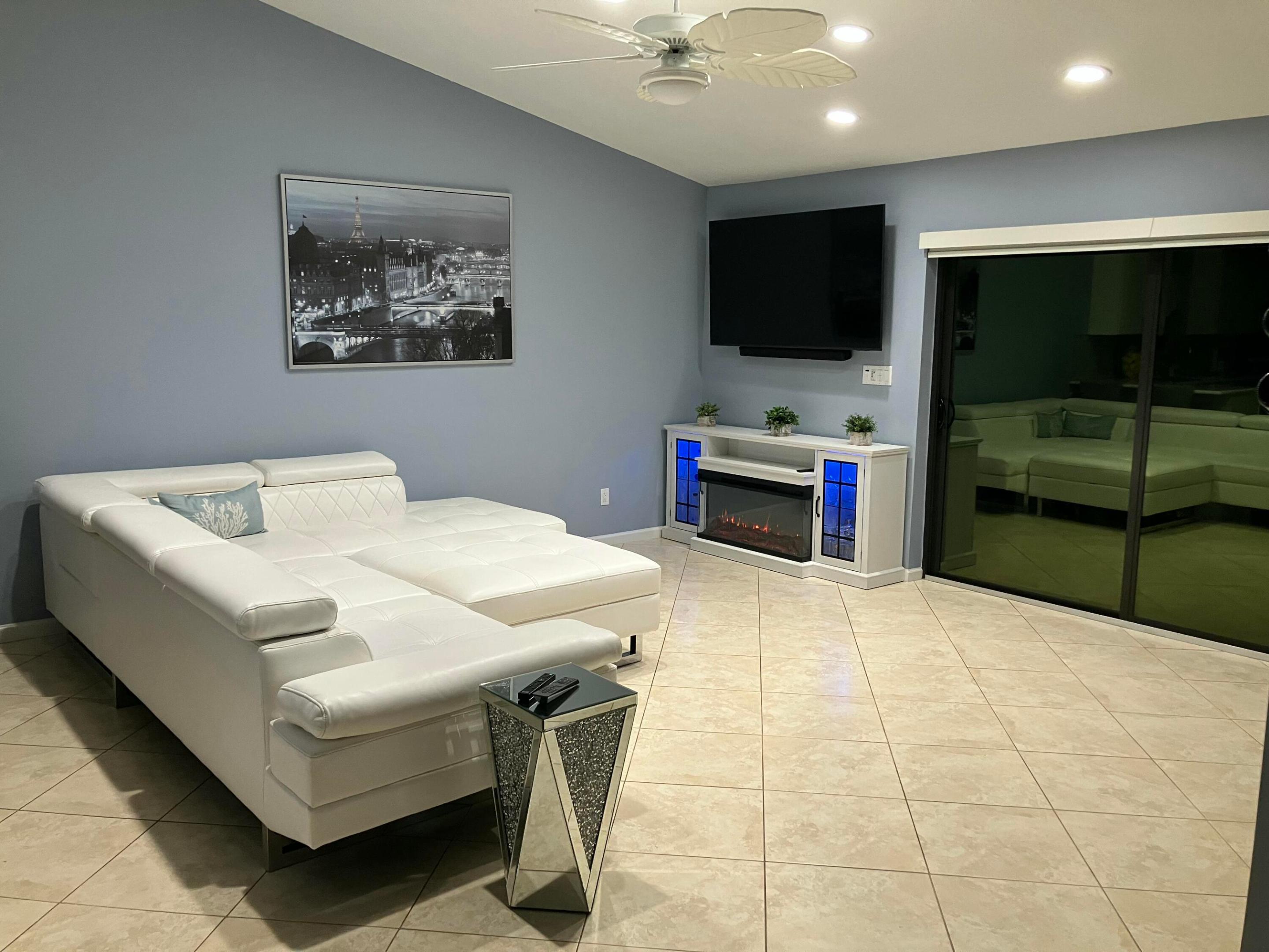 425 Deer Creek Path E Property Photo 8
