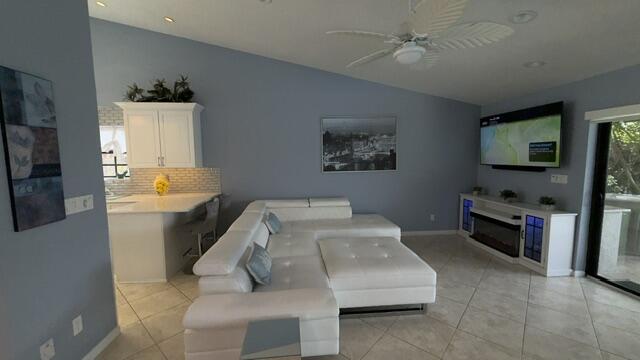 425 Deer Creek Path E Property Photo 11