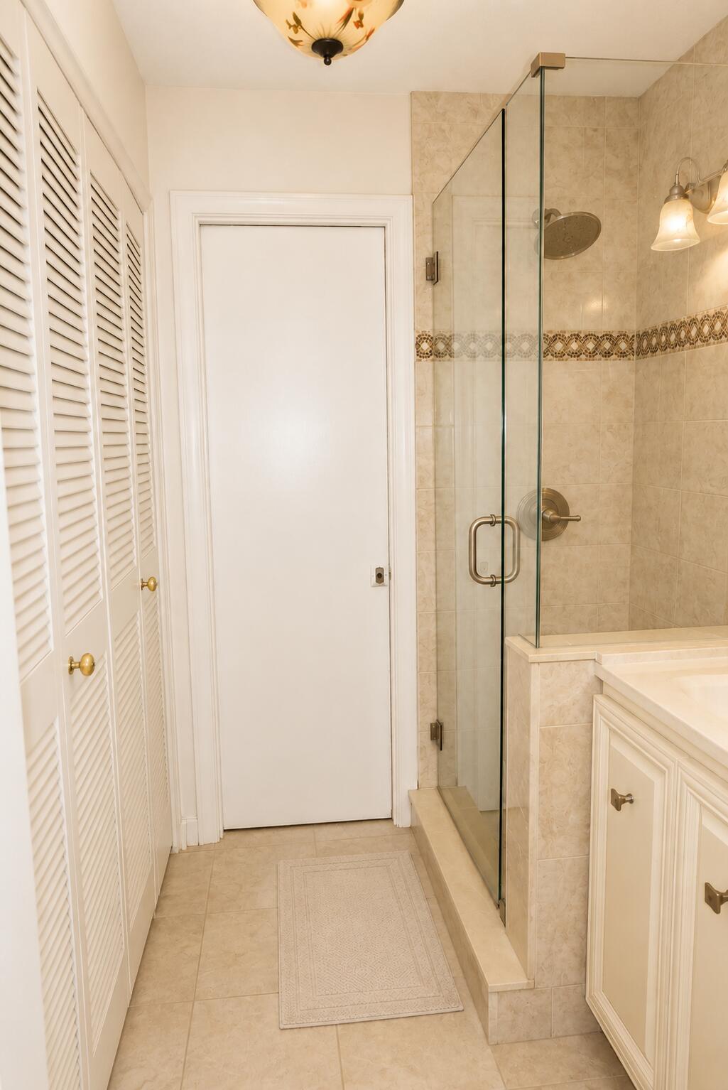 3062 S Oakland Forest Drive 203 Property Photo 10
