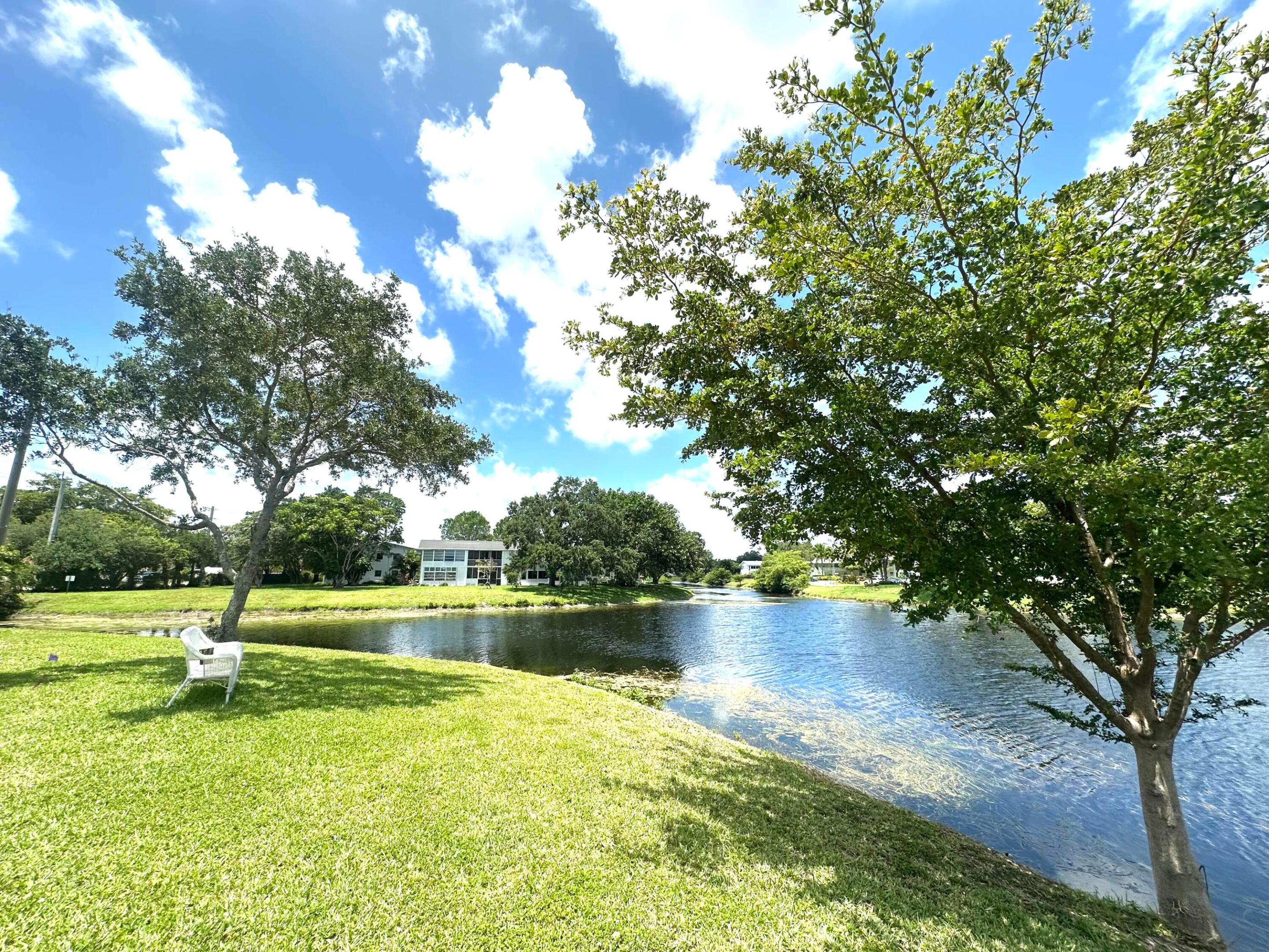 2060 Harwood E Property Photo 1