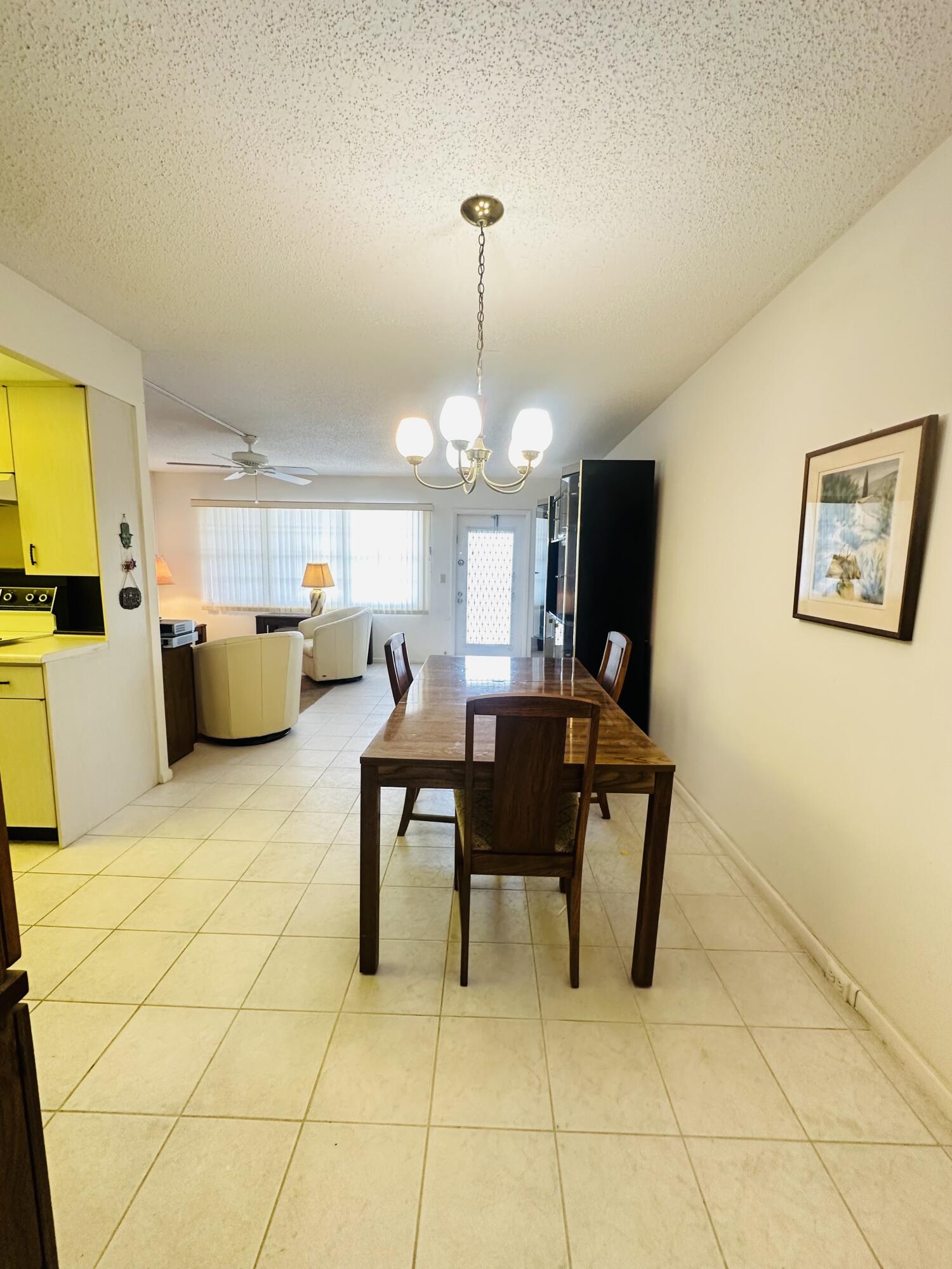 2060 Harwood E Property Photo 7
