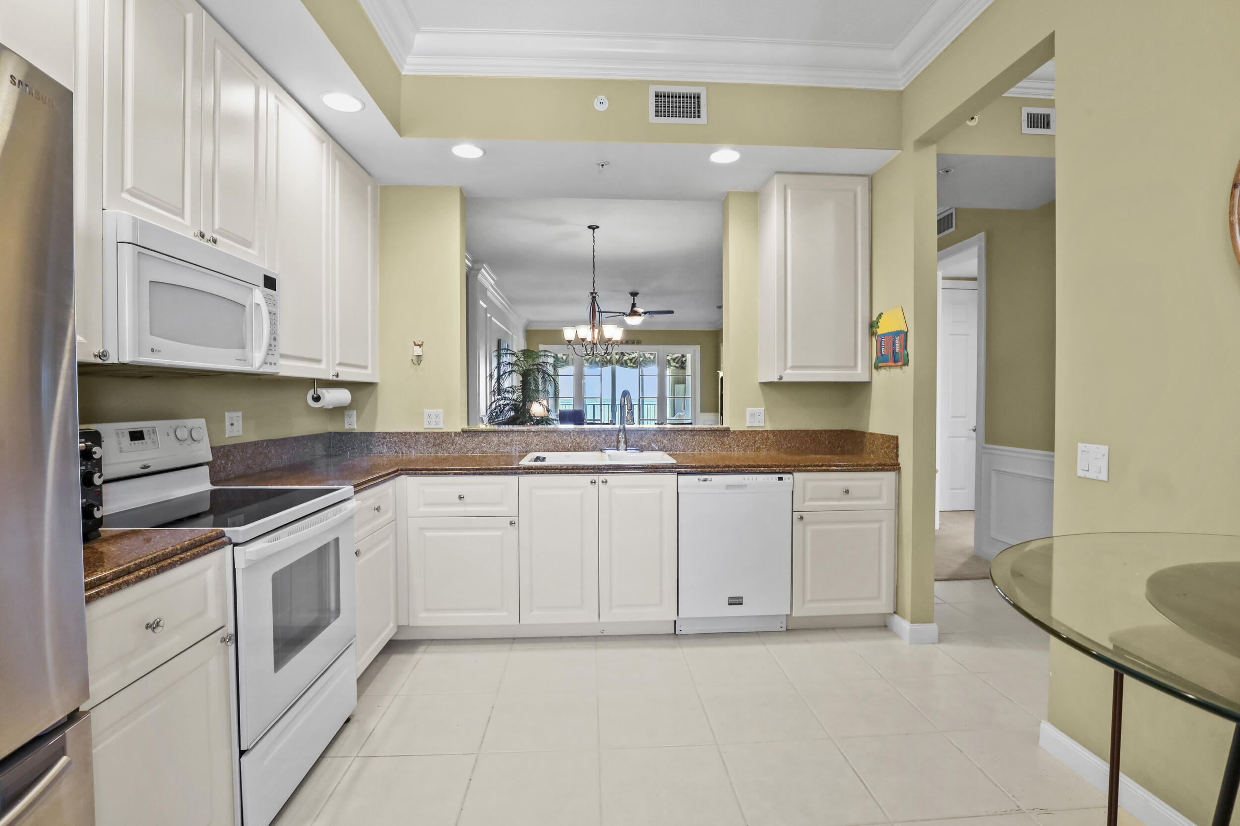 26 Harbour Isle Drive W Ph06 Property Photo 13