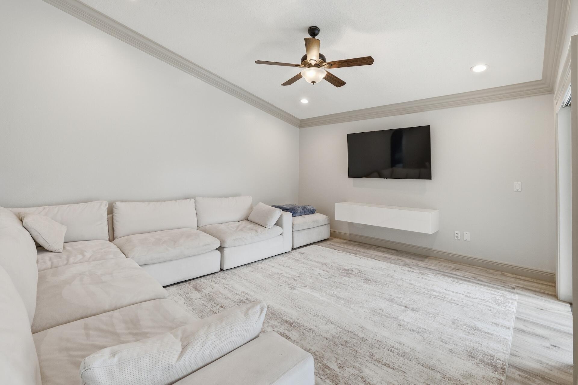 15600 Rolling Meadows Circle Property Photo 22