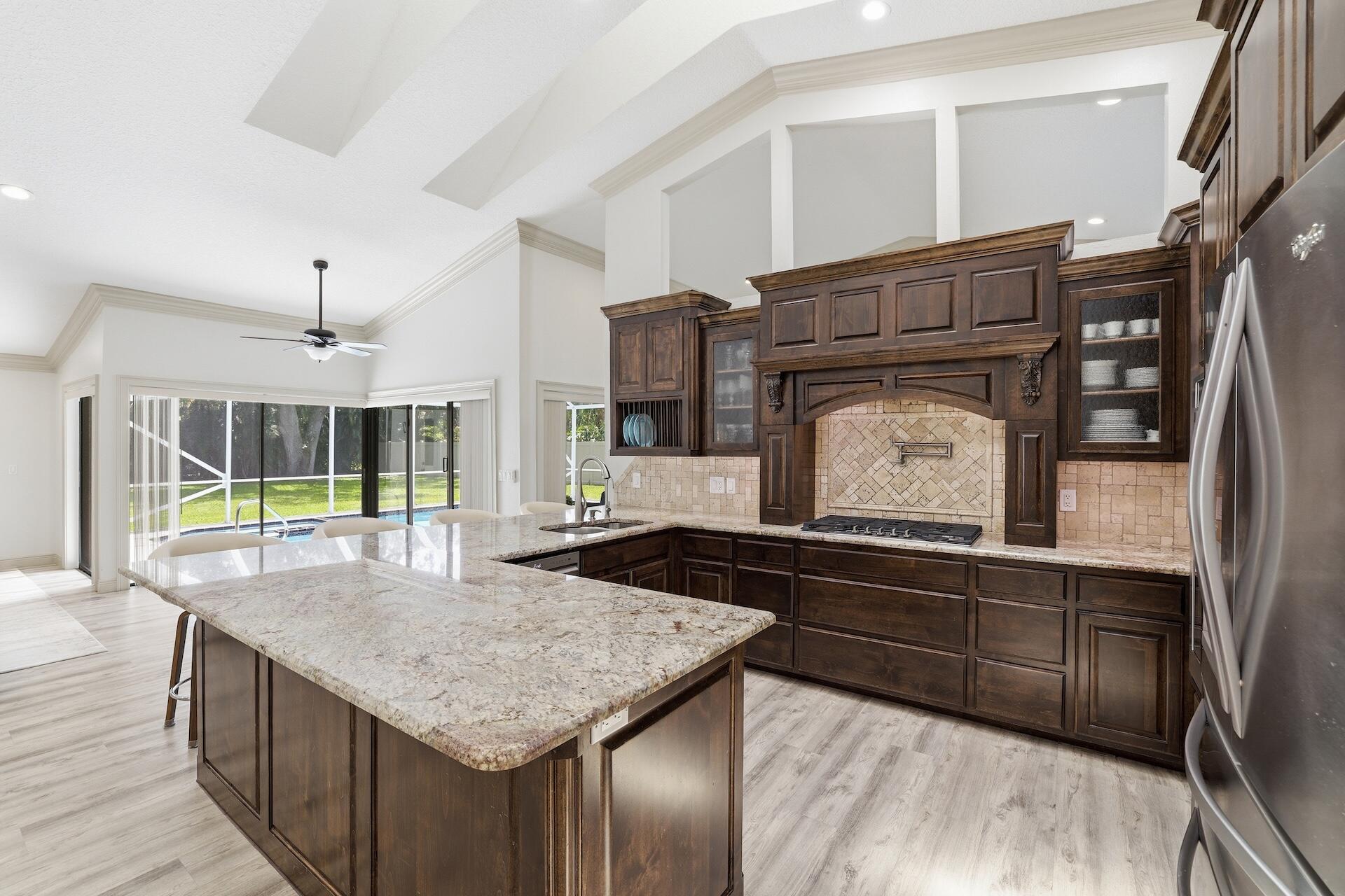 15600 Rolling Meadows Circle Property Photo 24