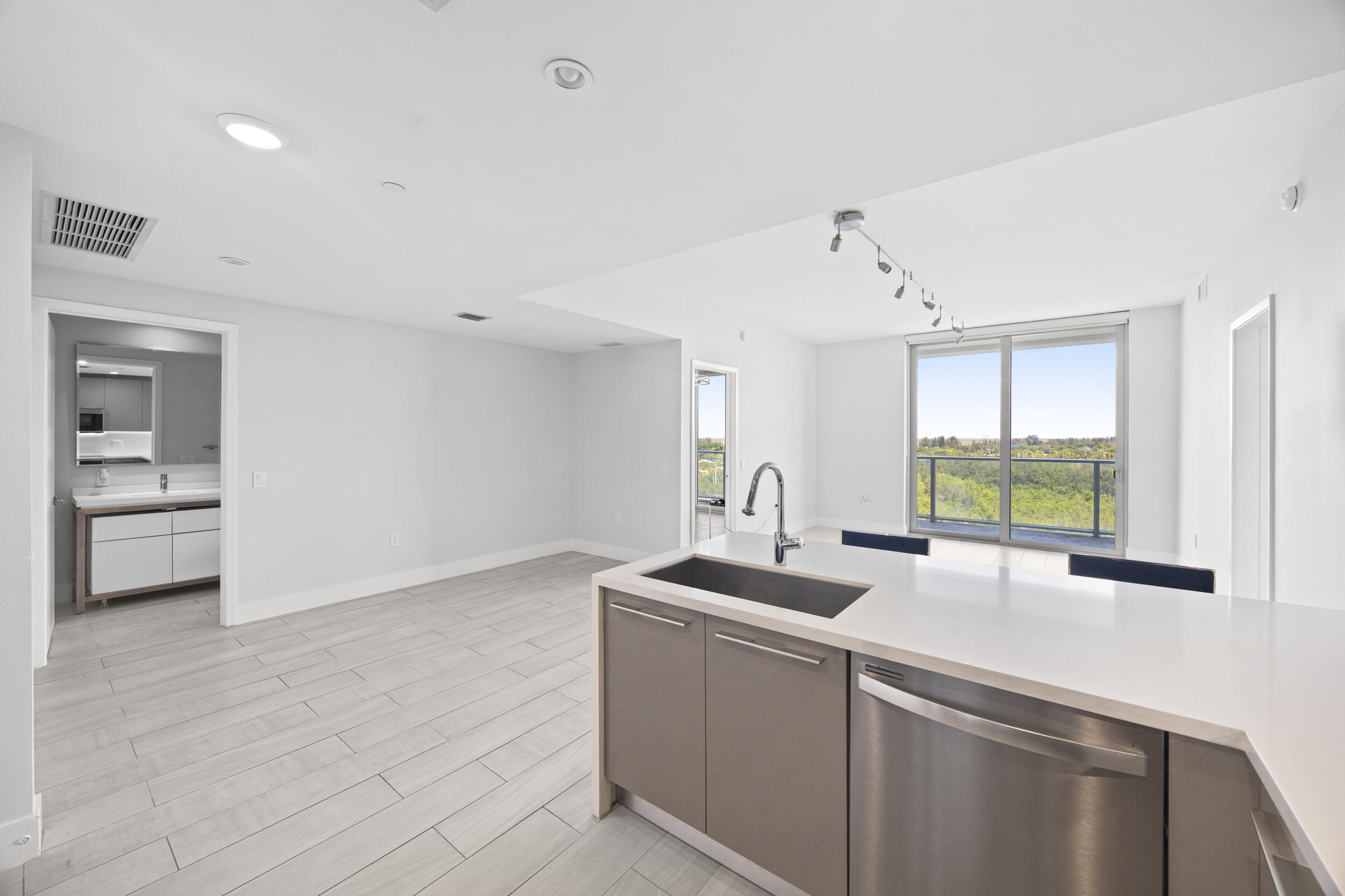 2000 Metropica Way 802 Property Photo 2