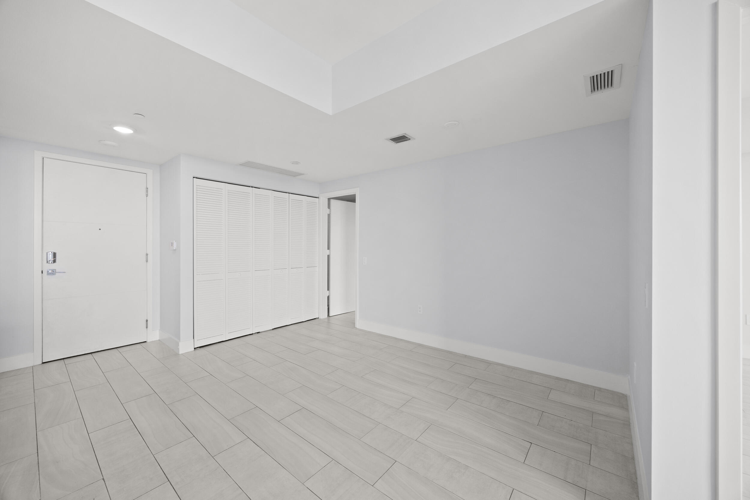 2000 Metropica Way 802 Property Photo 18