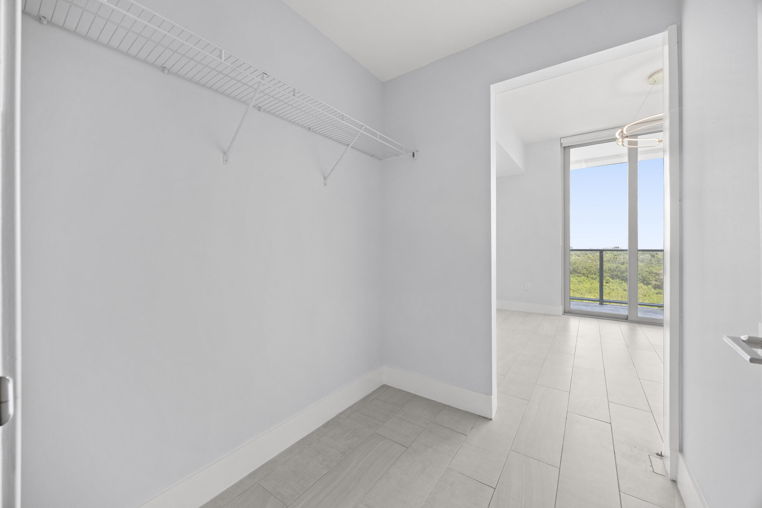 2000 Metropica Way 802 Property Photo 18