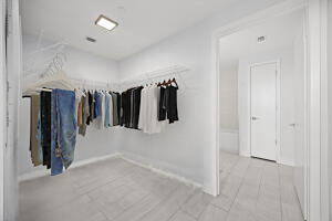 2000 Metropica Way 802 Property Photo 20