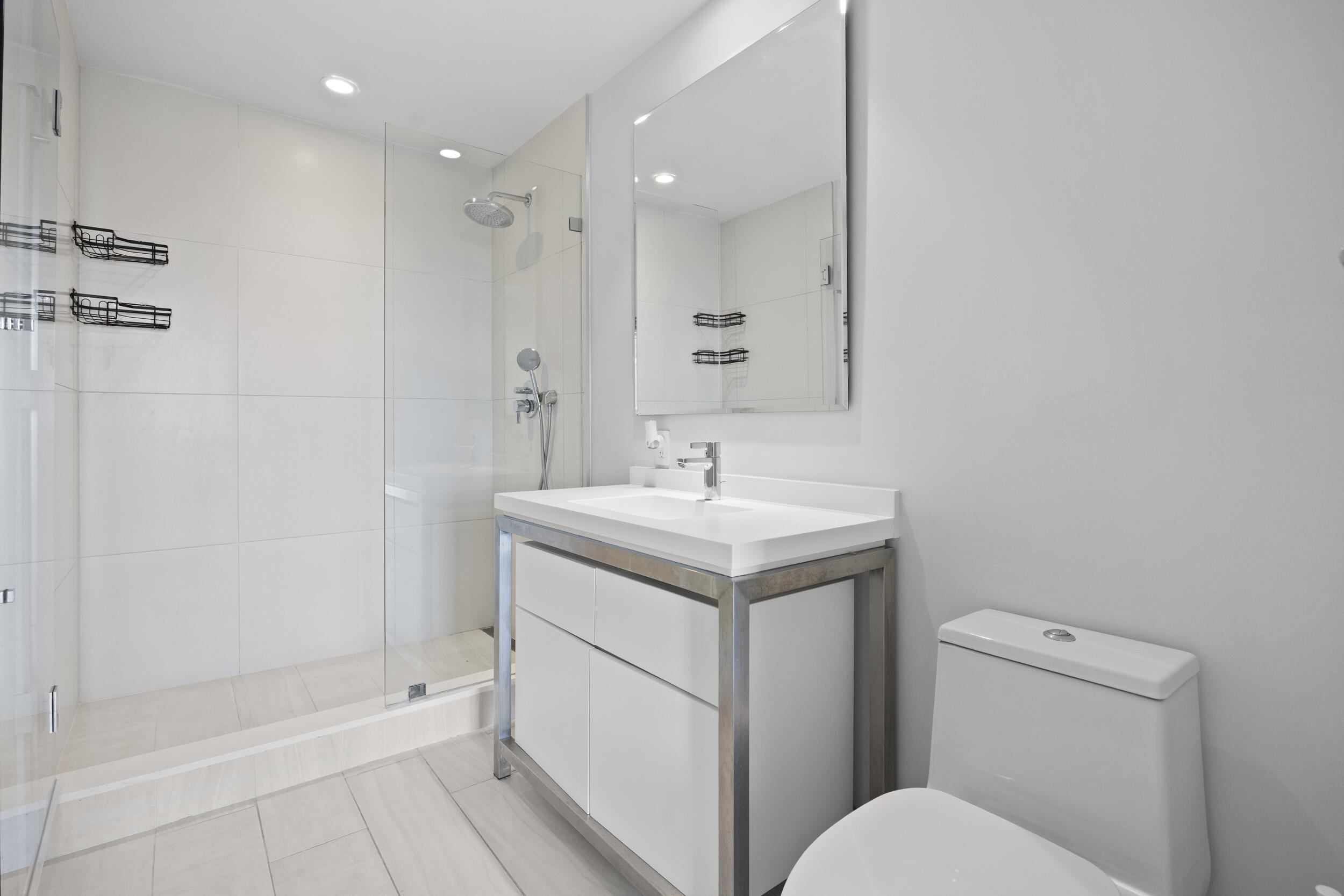 2000 Metropica Way 802 Property Photo 31