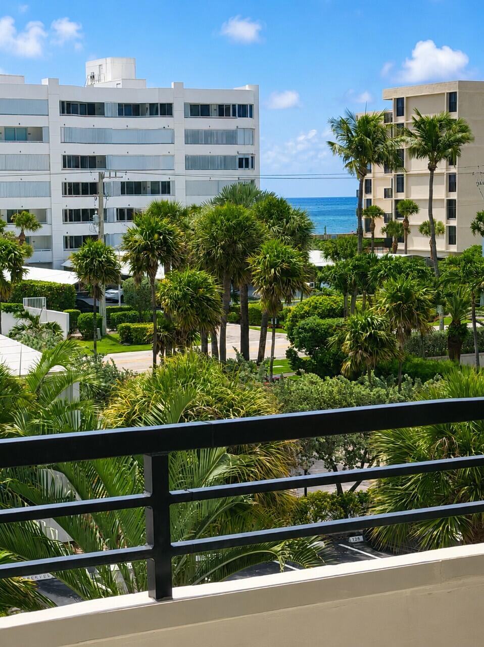3589 S Ocean Boulevard 404 Property Photo 23