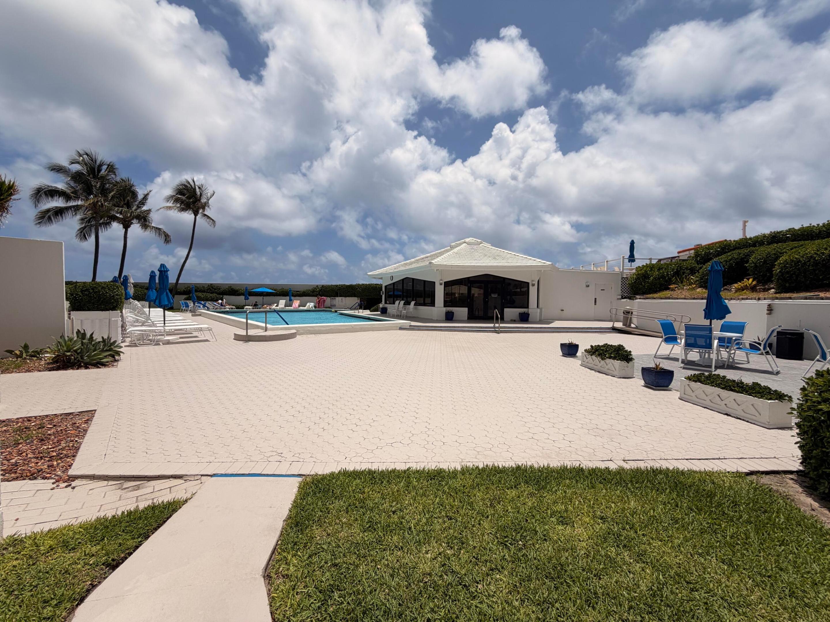 3589 S Ocean Boulevard 404 Property Photo 44