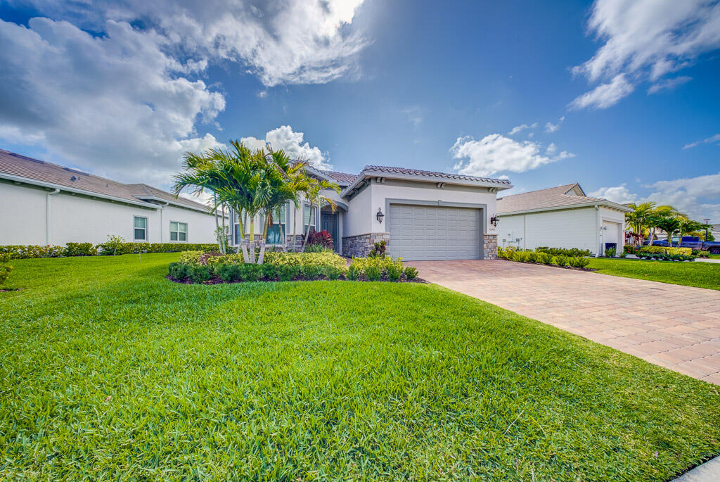 10562 Northbrook Circle Property Photo 6