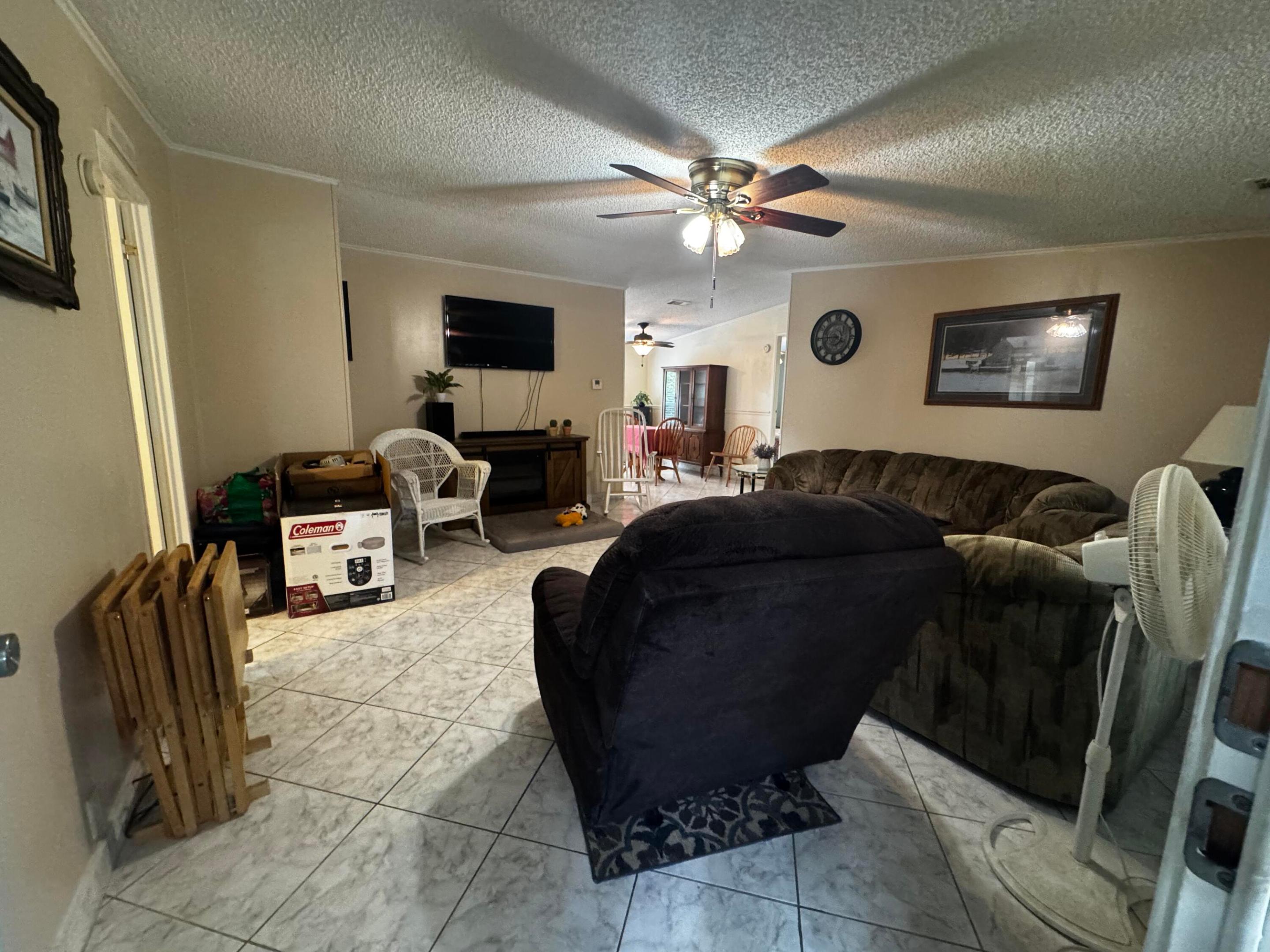 4081 4th Court Property Photo 4