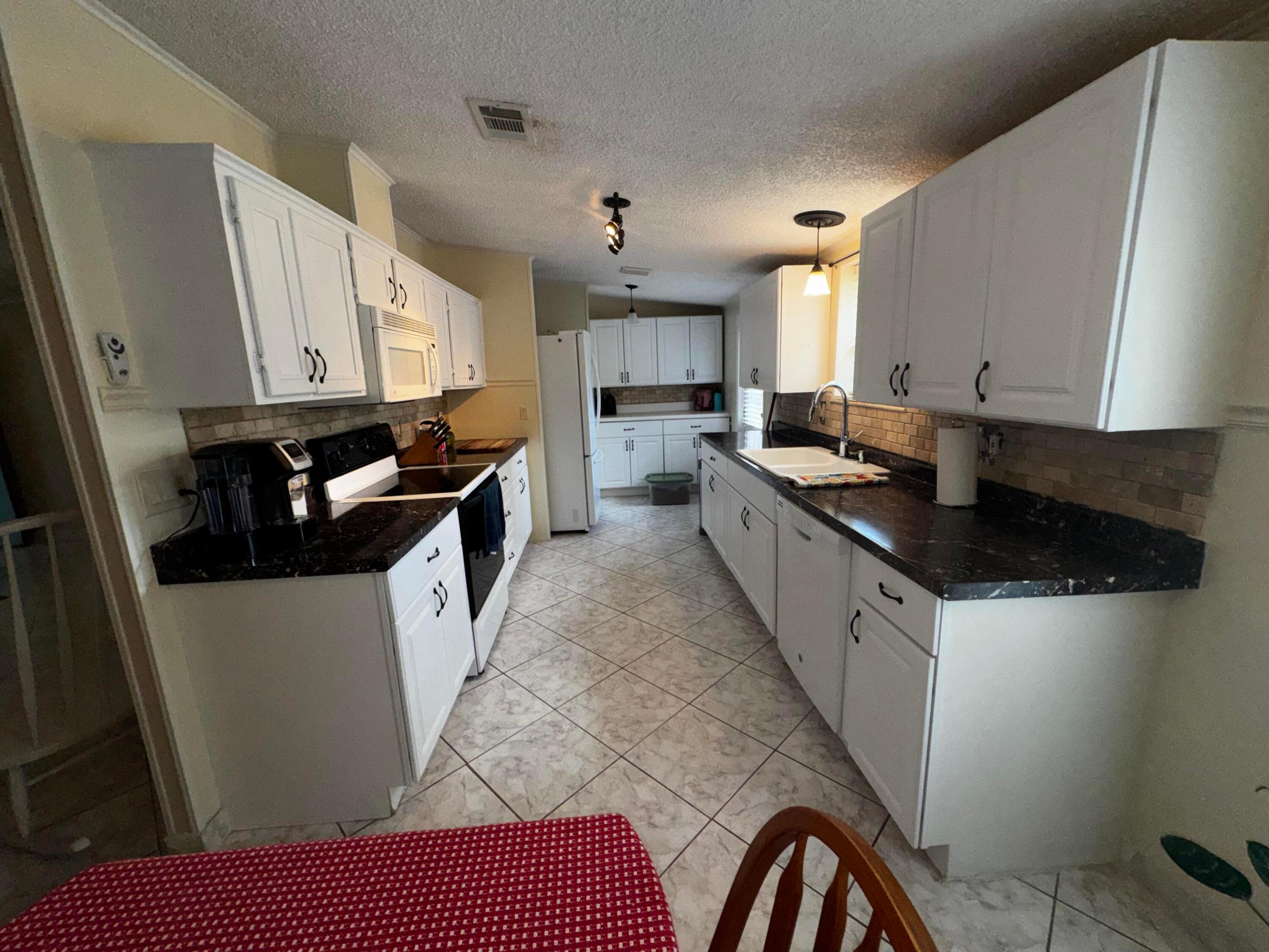 4081 4th Court Property Photo 6