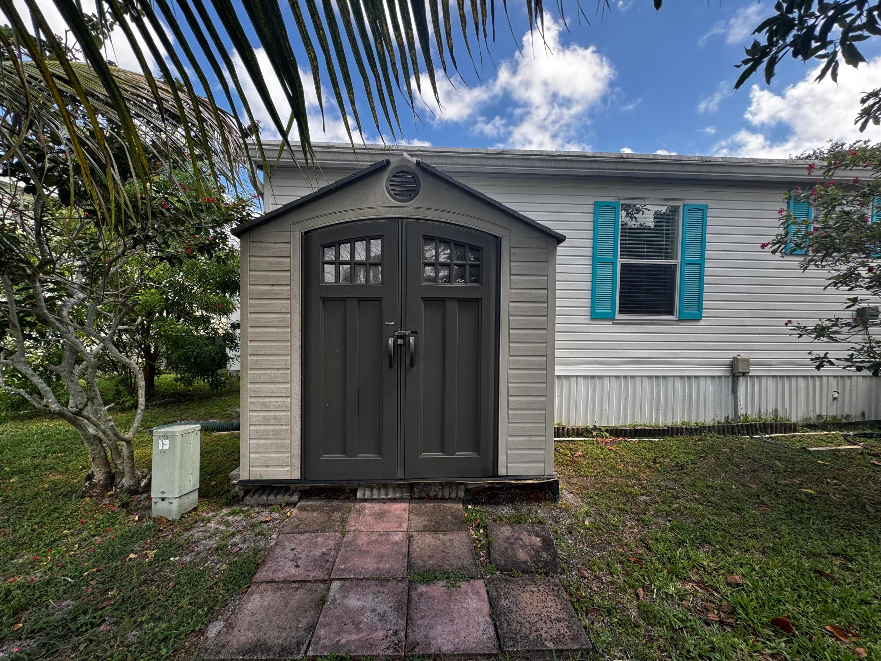 4081 4th Court Property Photo 13