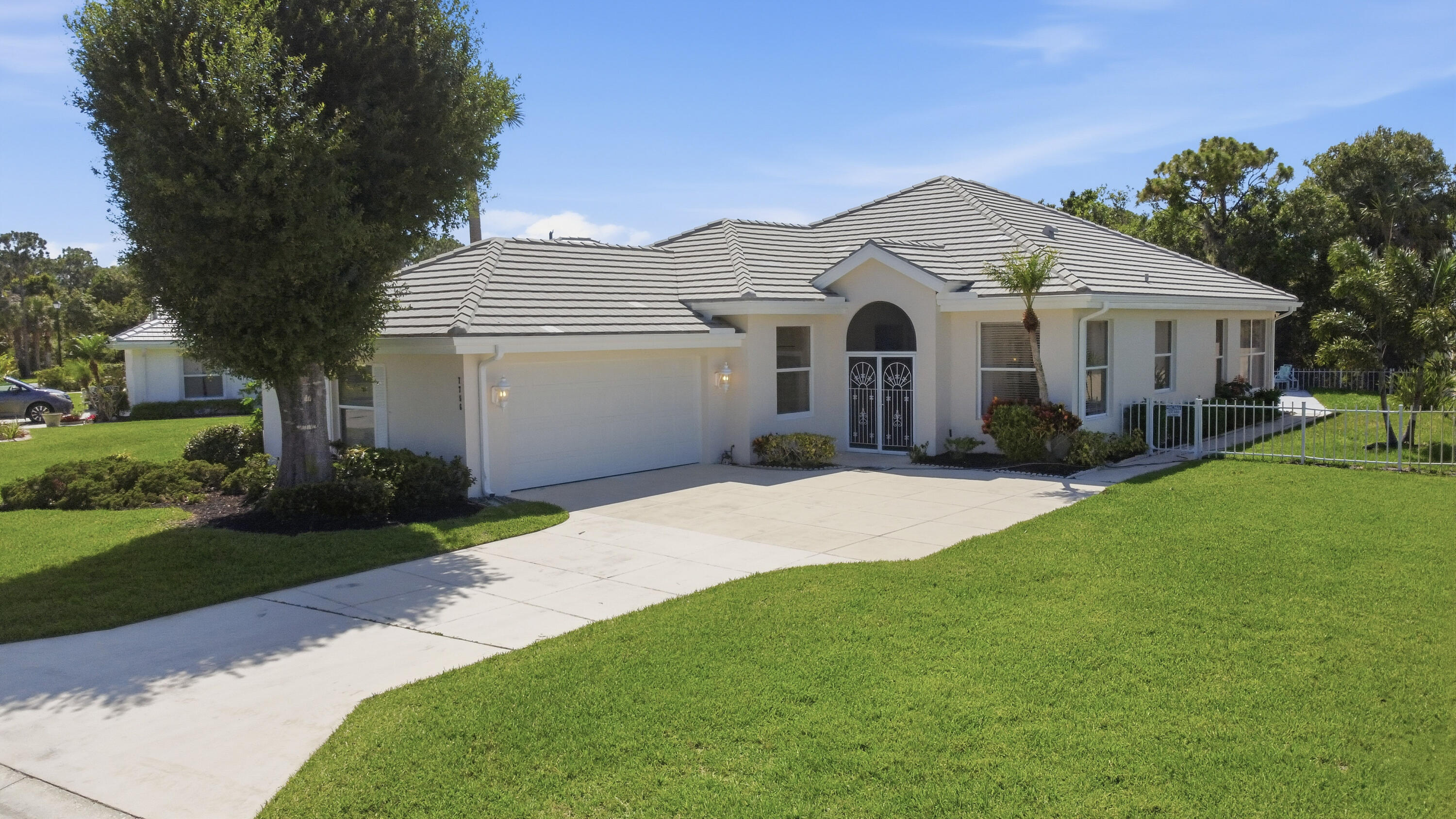 7756 Se Bay Cedar Circle Property Photo 1