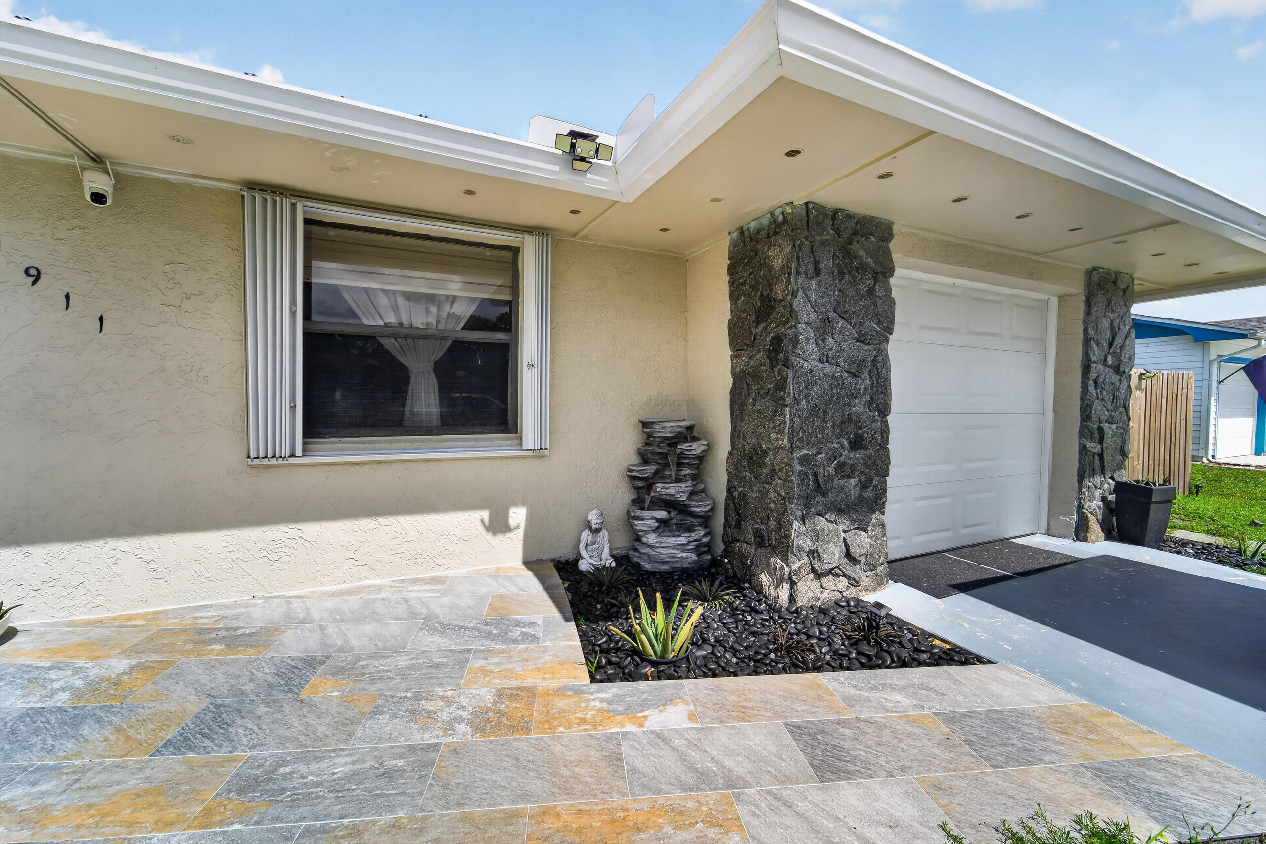1911 Se Dock Street Property Photo 6