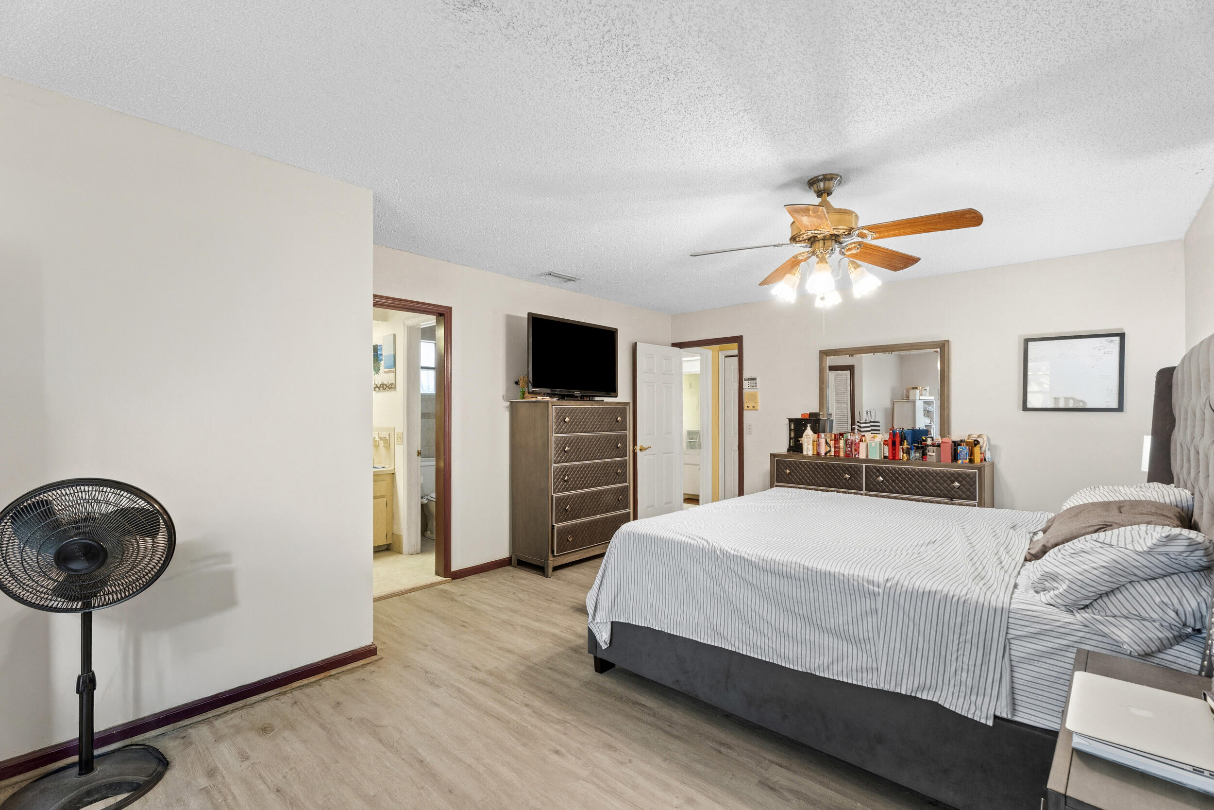 5900 Flatrock Road Property Photo 16