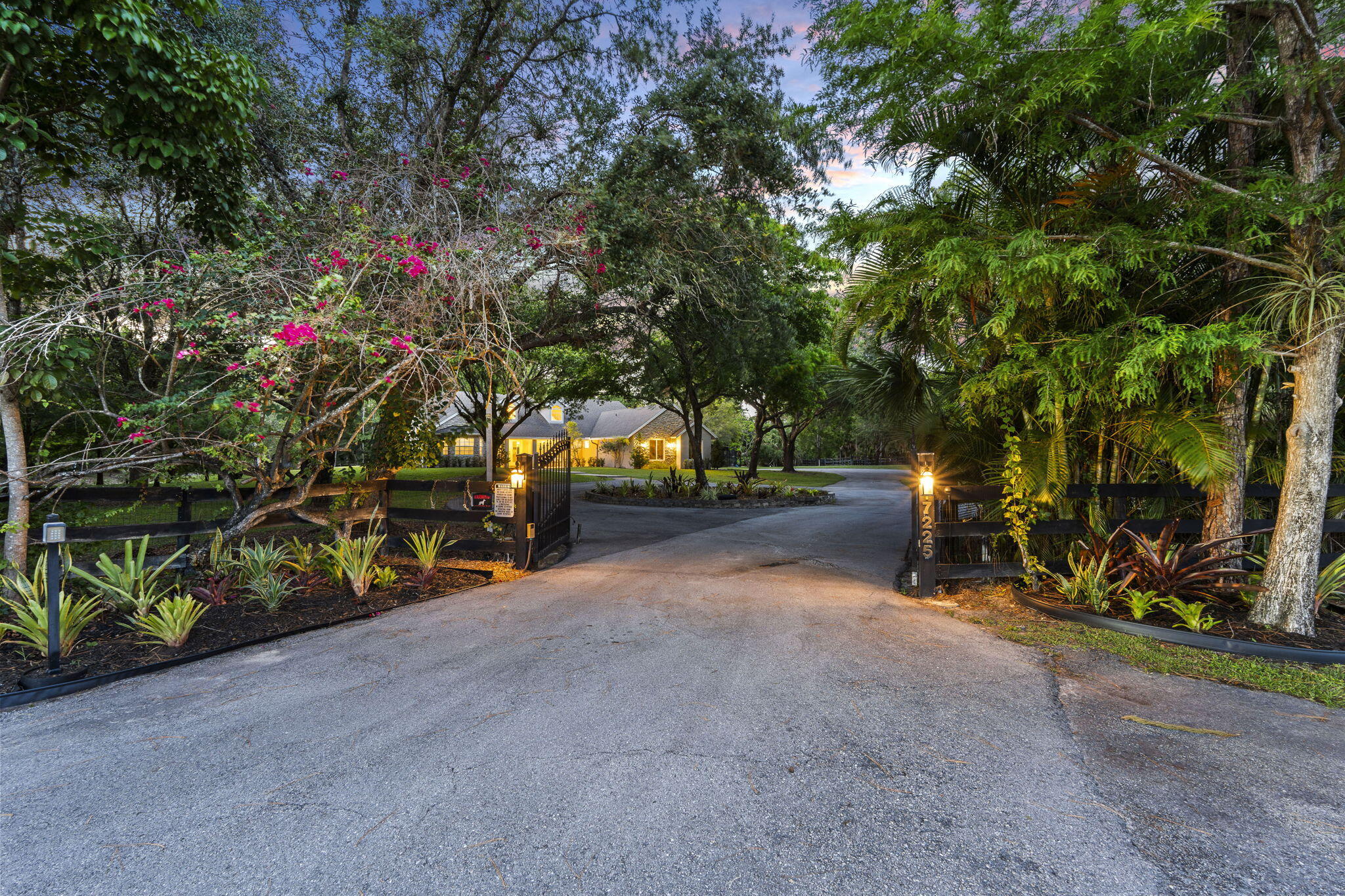 17225 Mare Lane Property Photo 4
