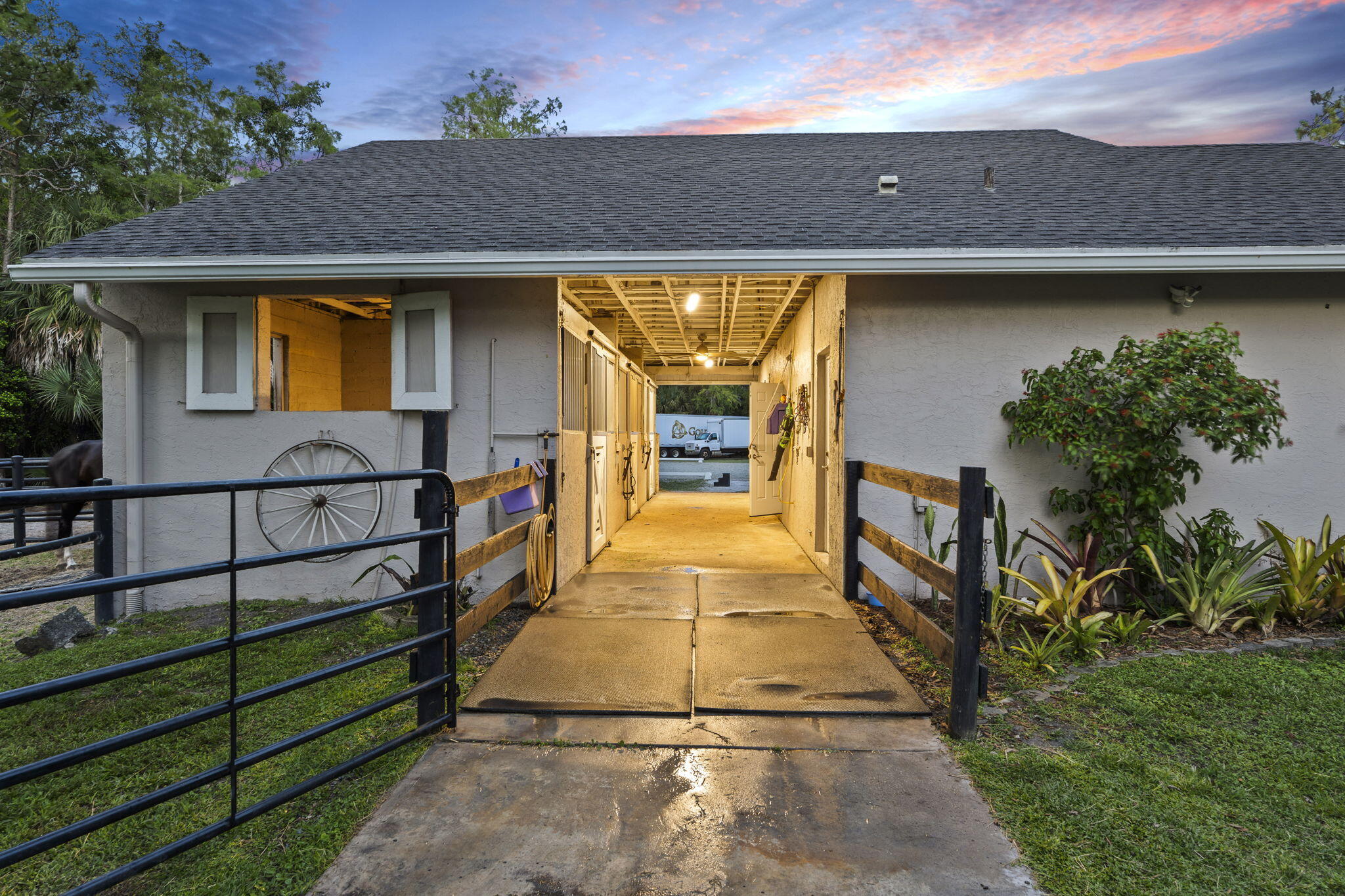 17225 Mare Lane Property Photo 6