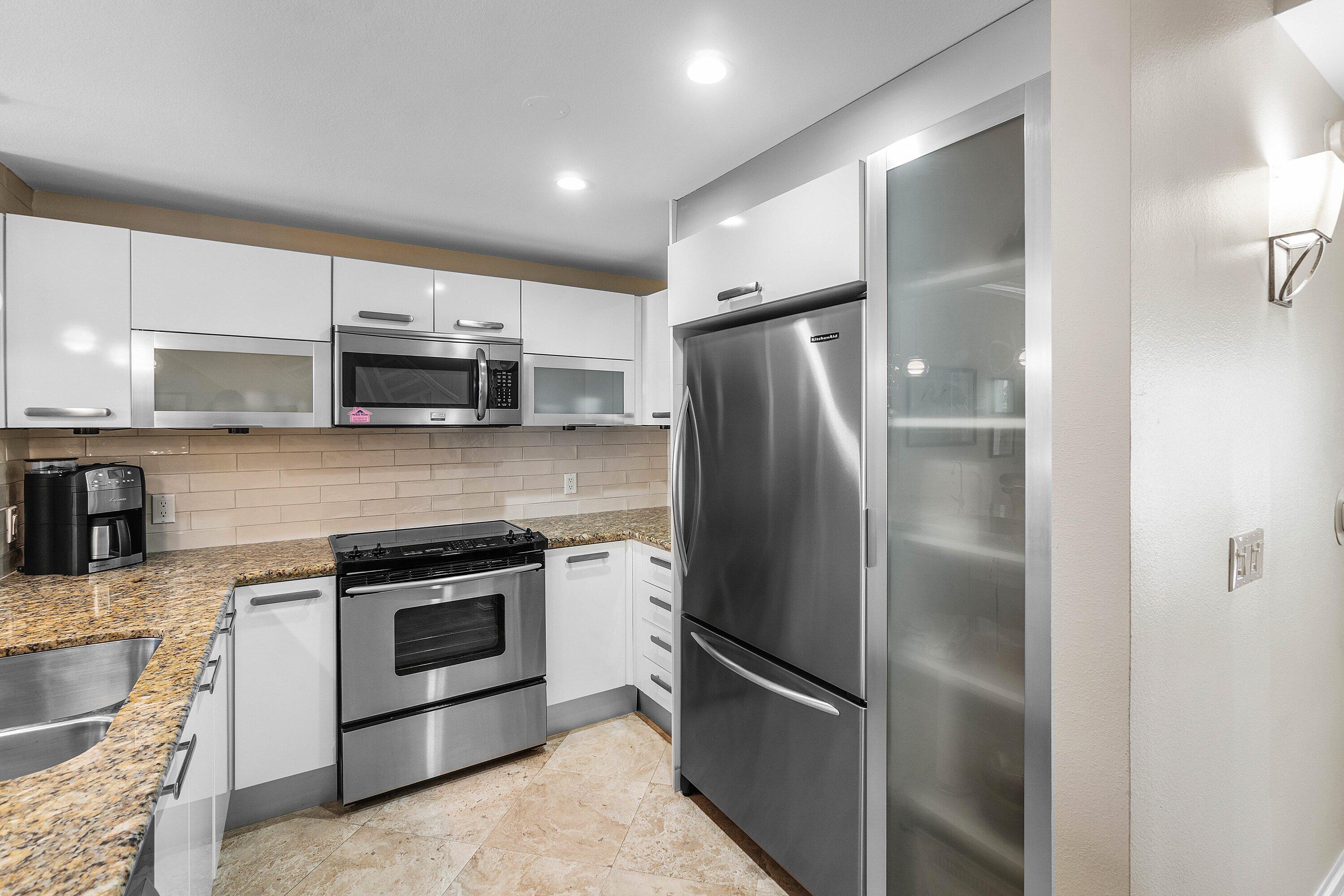 3604 S Ocean Boulevard 105 Property Photo 6