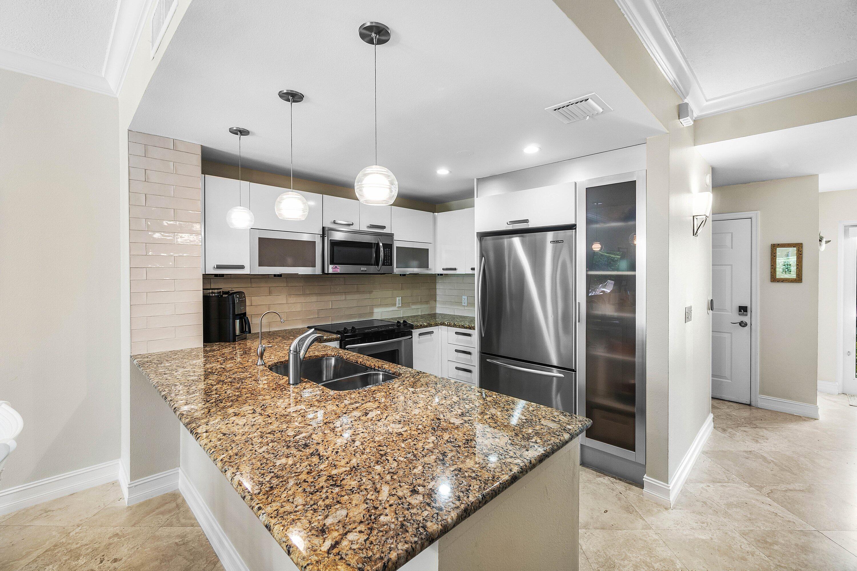 3604 S Ocean Boulevard 105 Property Photo 7