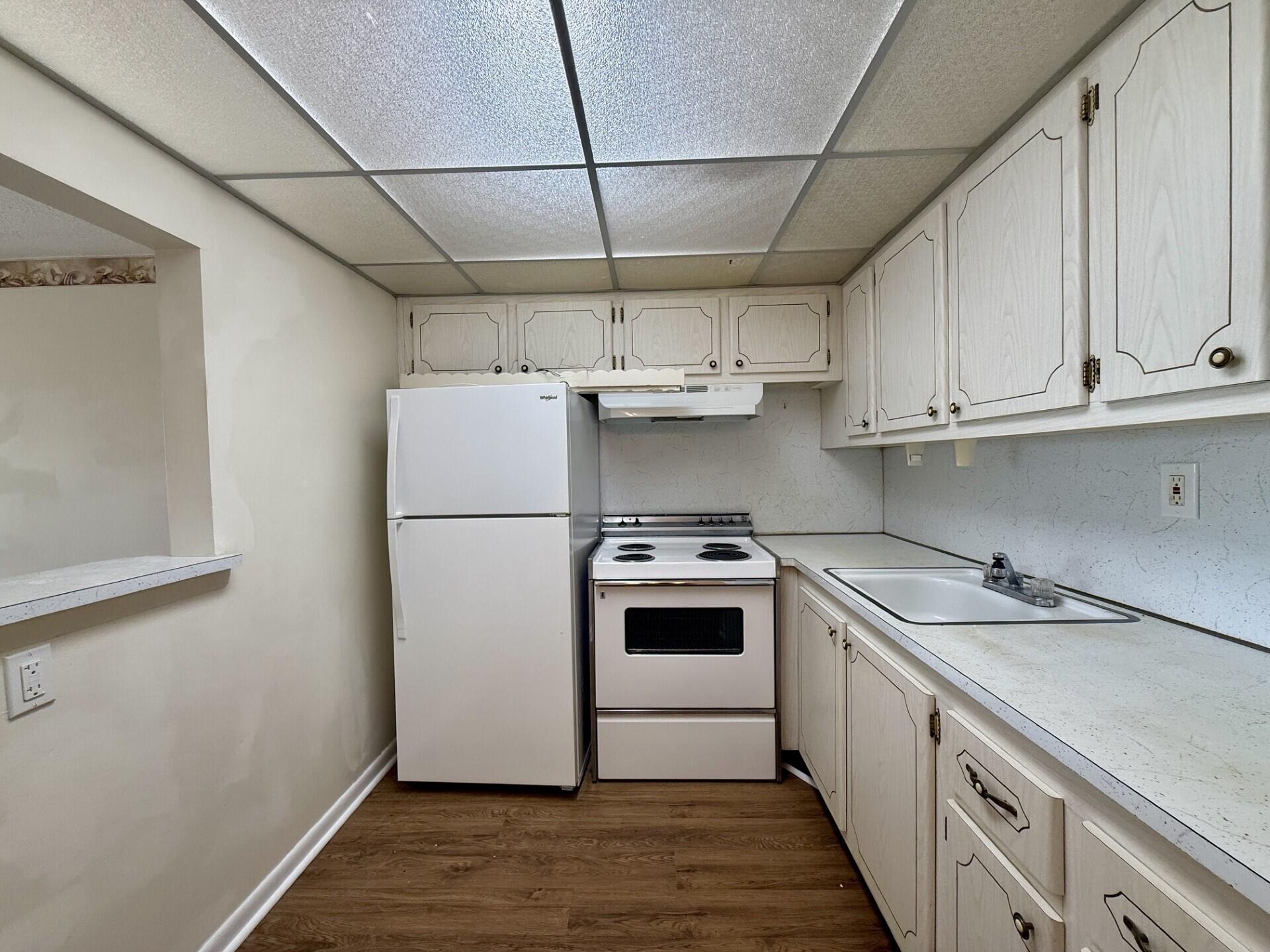 32 Kingswood B Property Photo 4