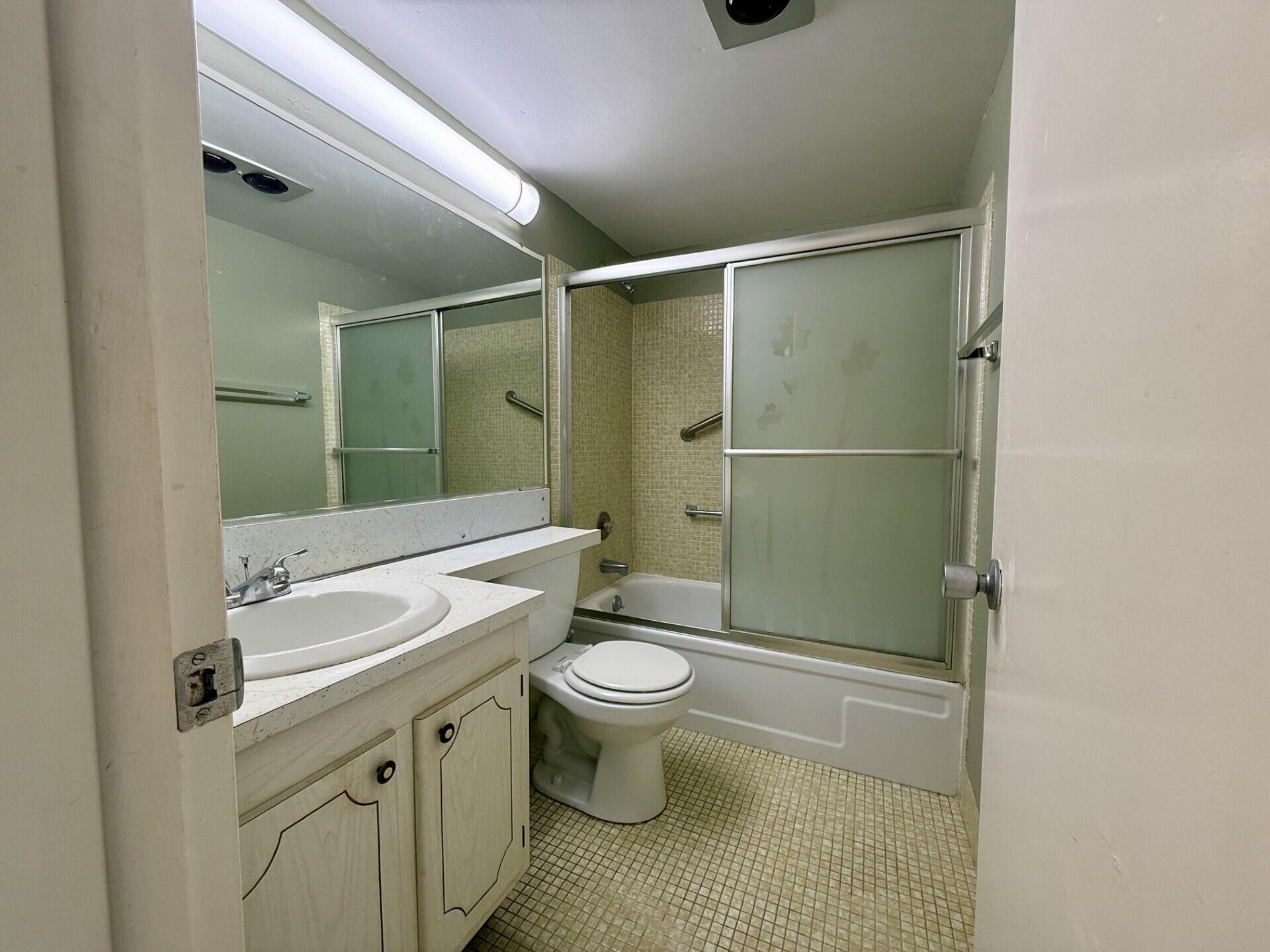 32 Kingswood B Property Photo 5