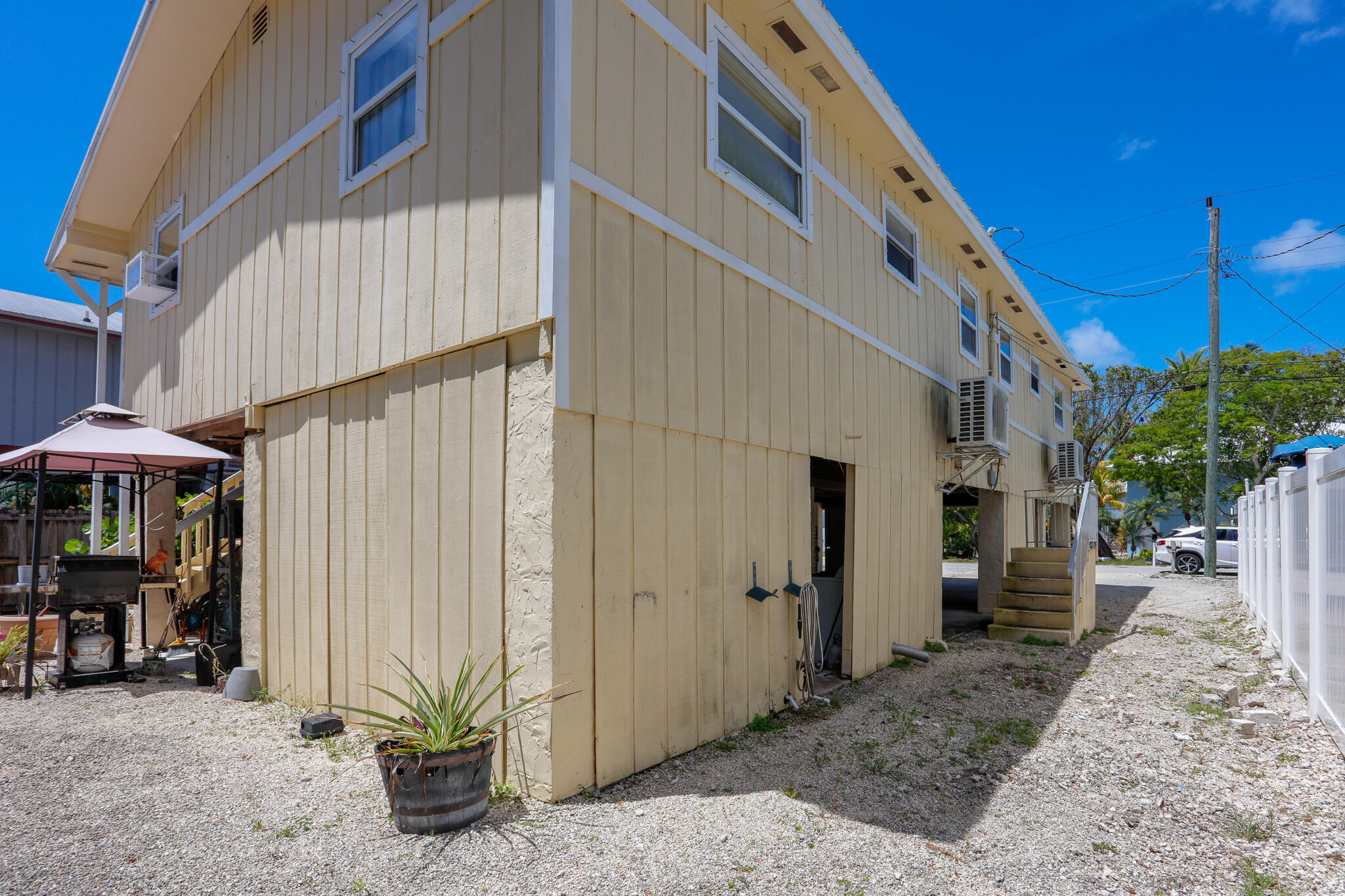 978 Gibraltar Road Property Photo 27
