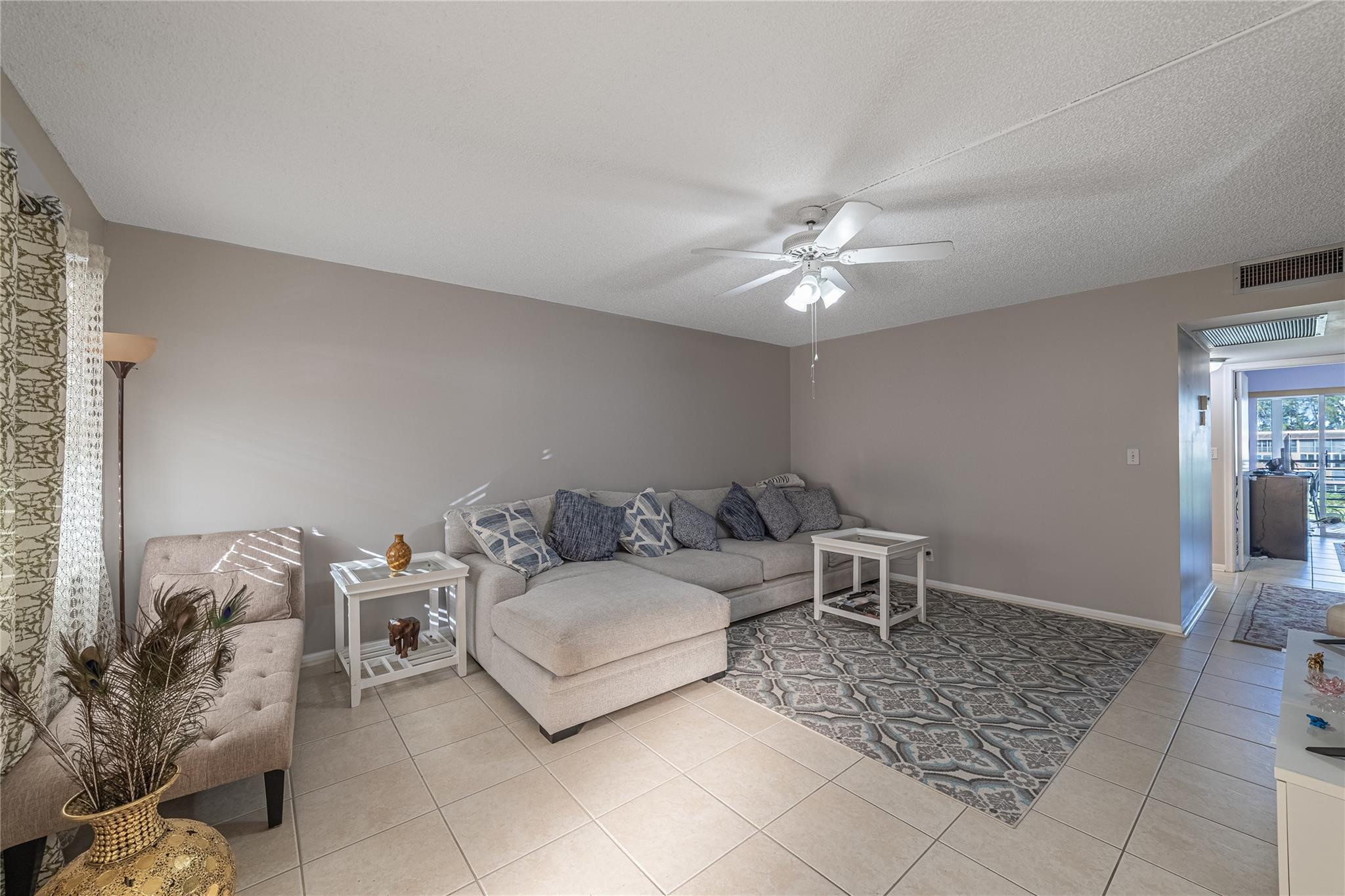 1902 Bermuda Circle Property Photo 1