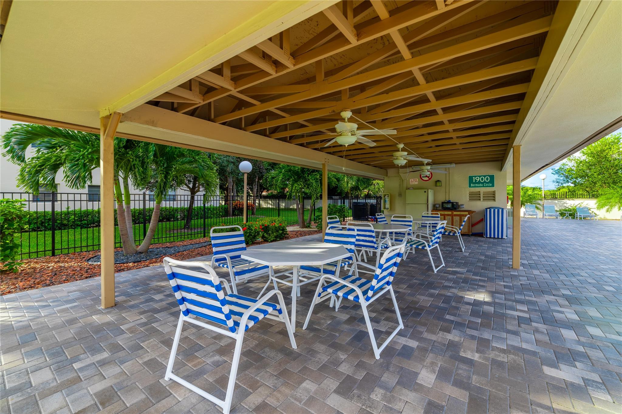 1902 Bermuda Circle Property Photo 23