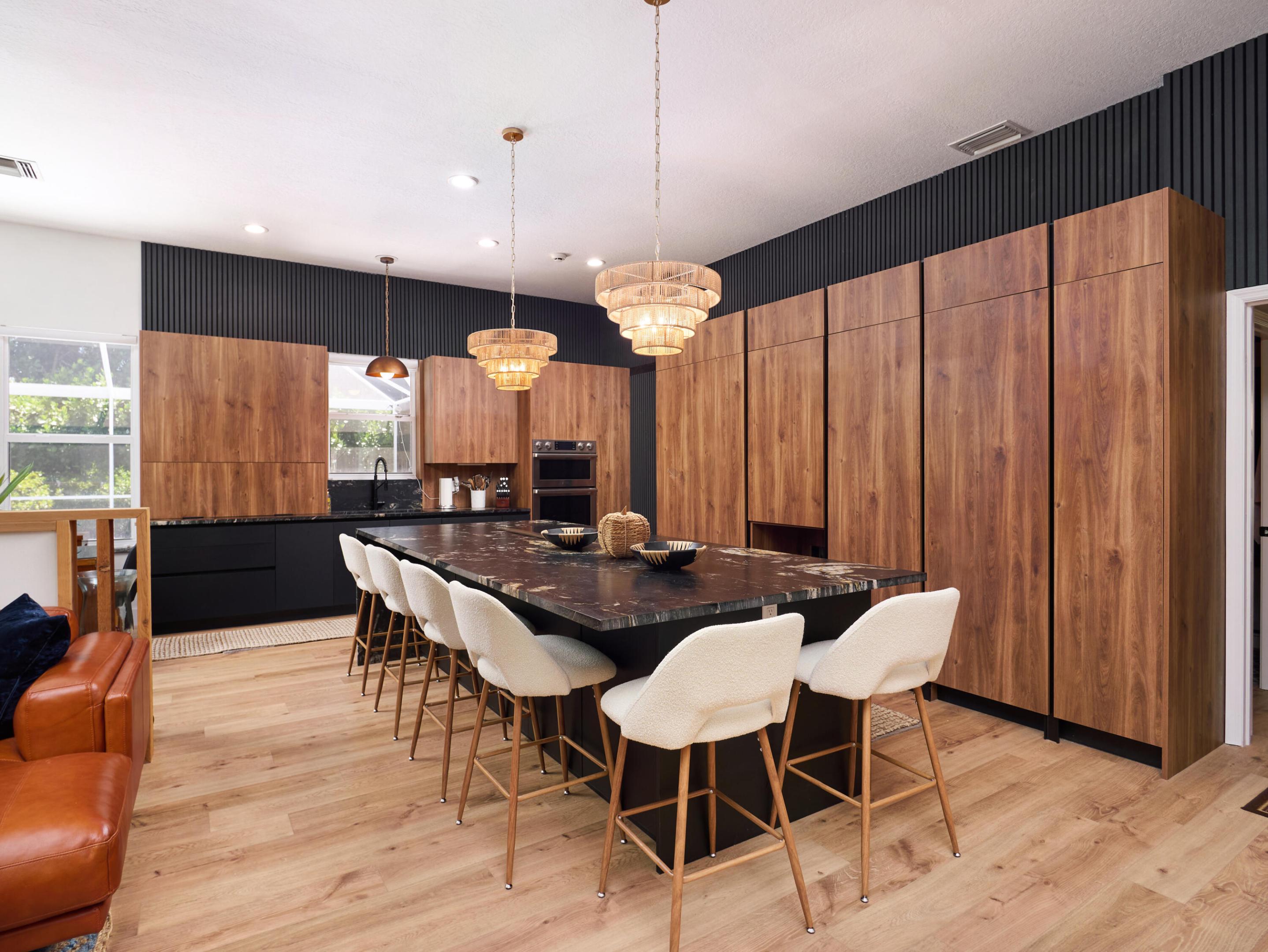 8166 Quail Meadow Way Property Photo 4