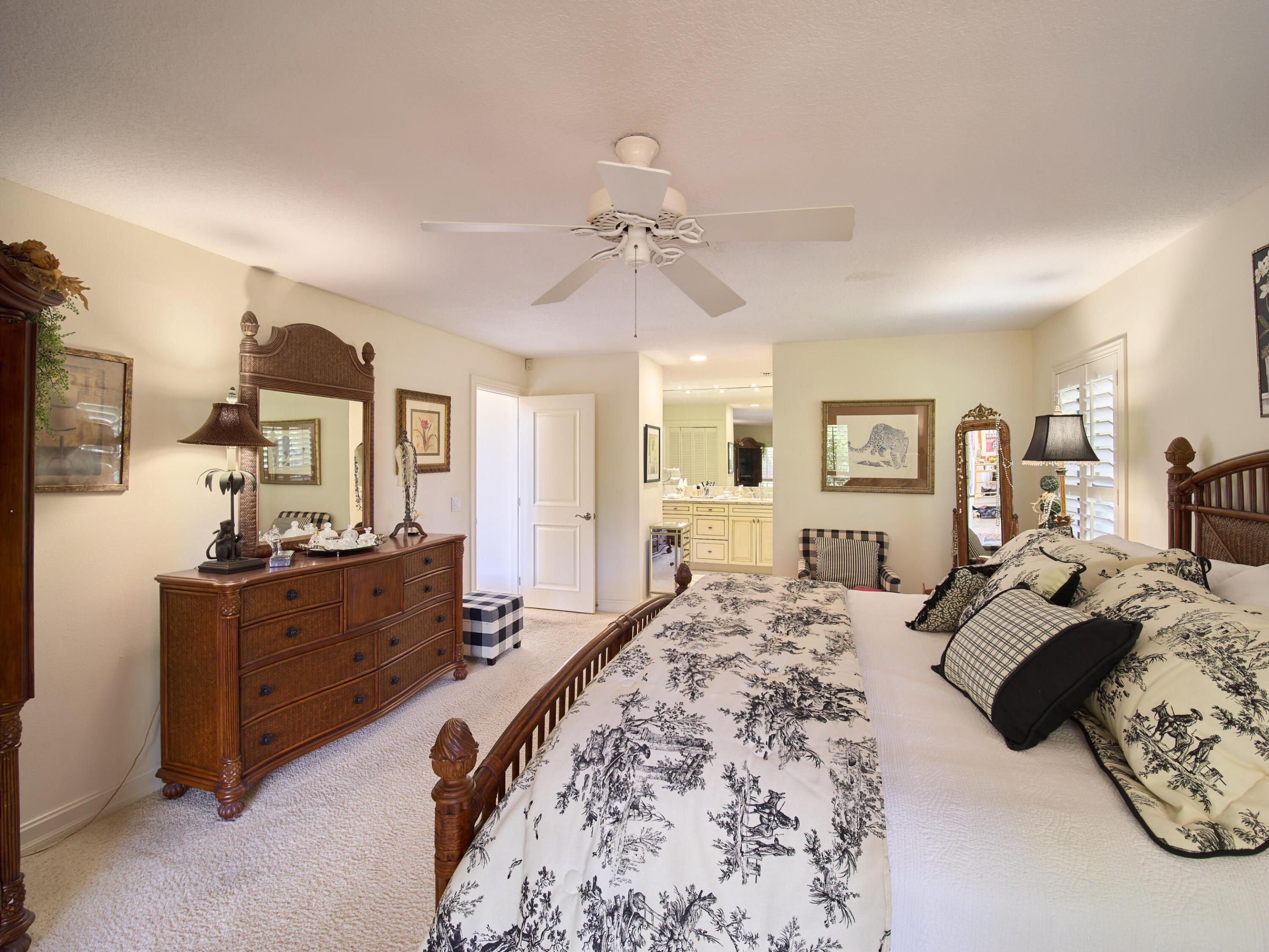 13588 Cross Pointe Drive Property Photo 15