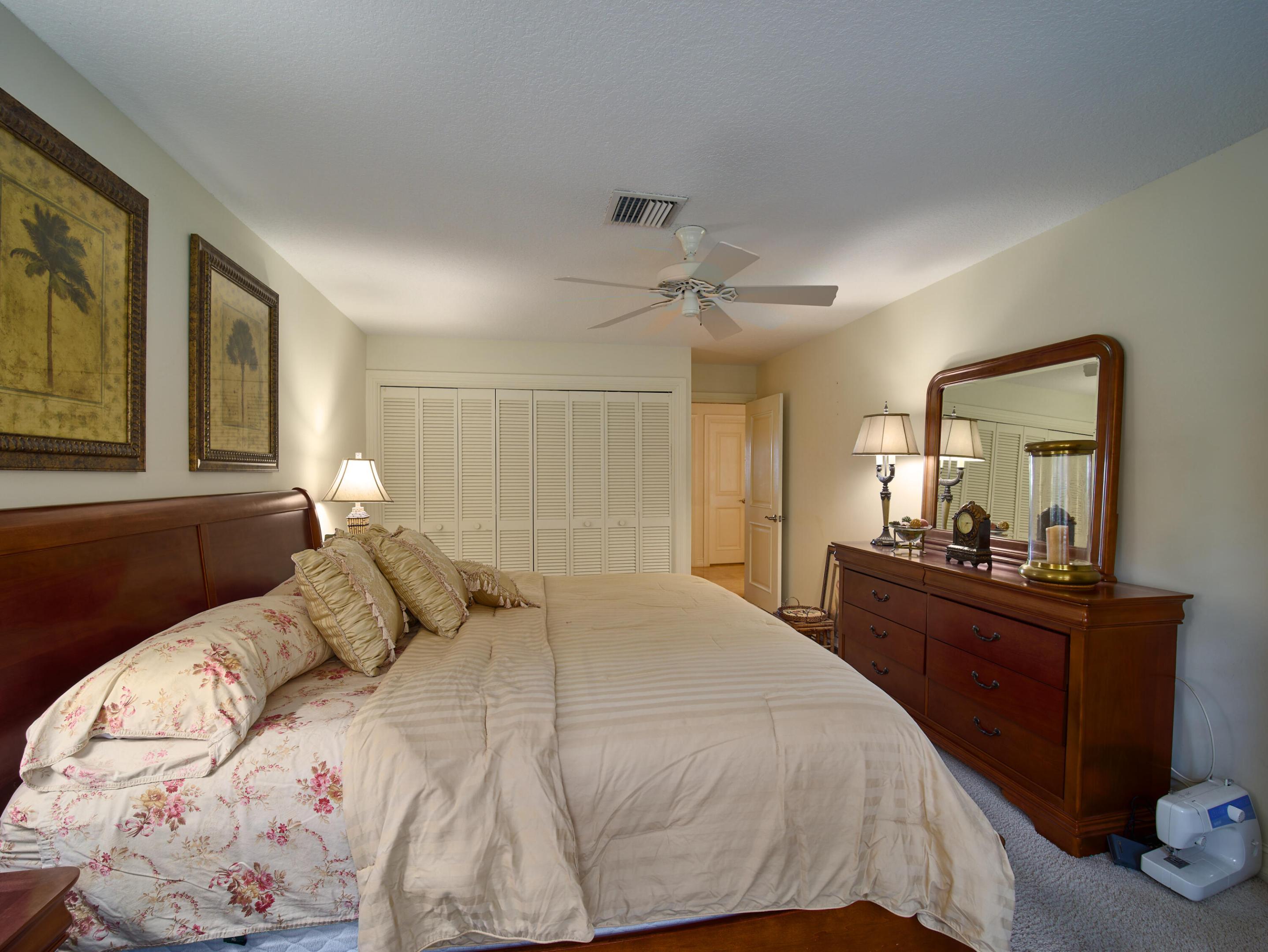 13588 Cross Pointe Drive Property Photo 22