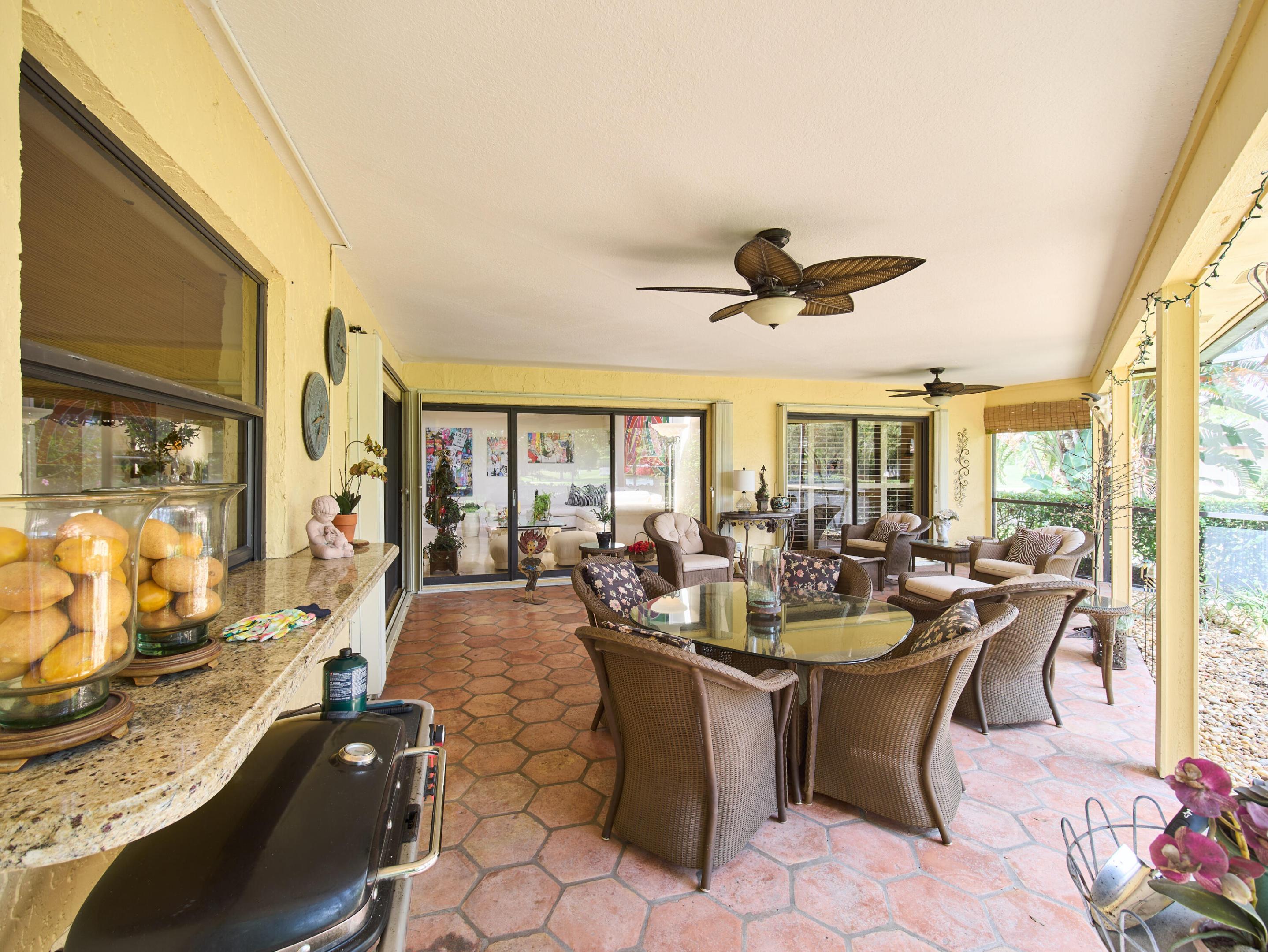 13588 Cross Pointe Drive Property Photo 28