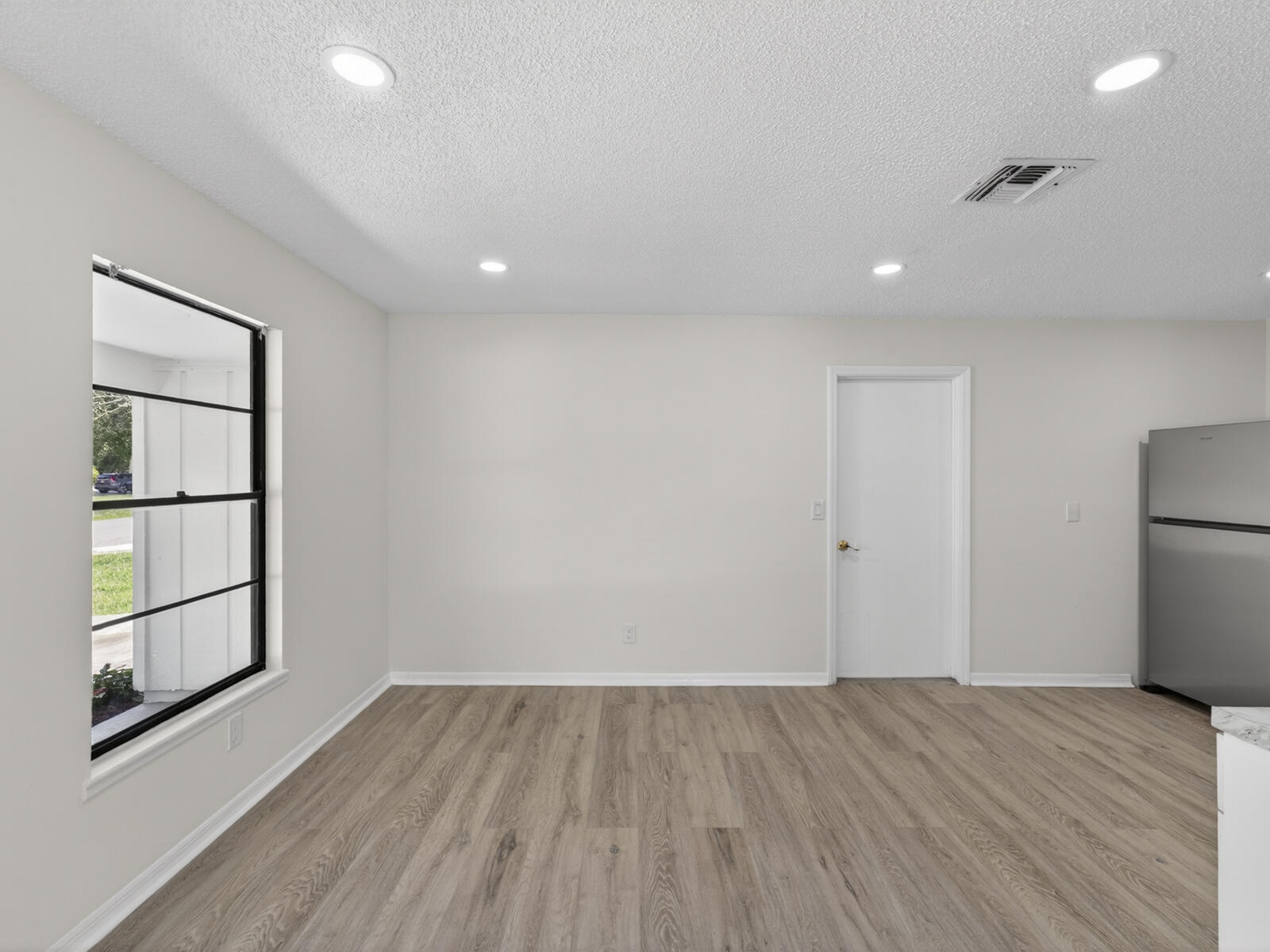 2575 1st Place Property Photo 10