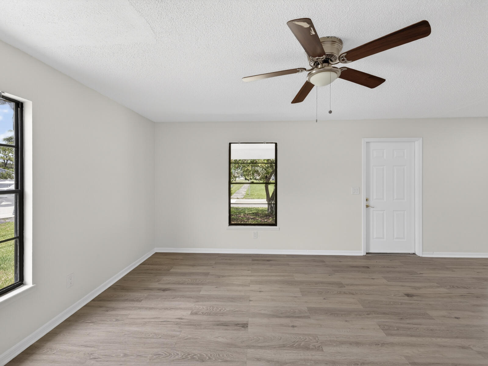 2575 1st Place Property Photo 13